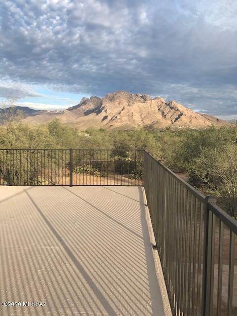 1241 W Calle Concordia