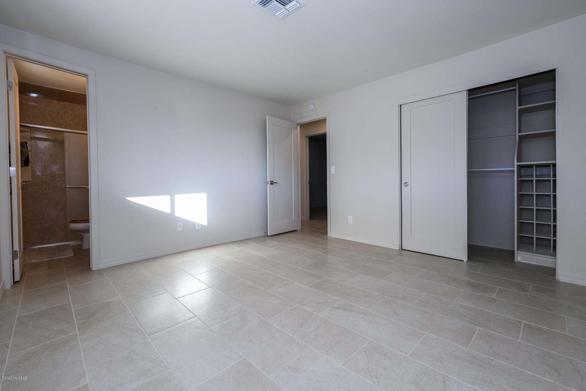 1241 W Calle Concordia