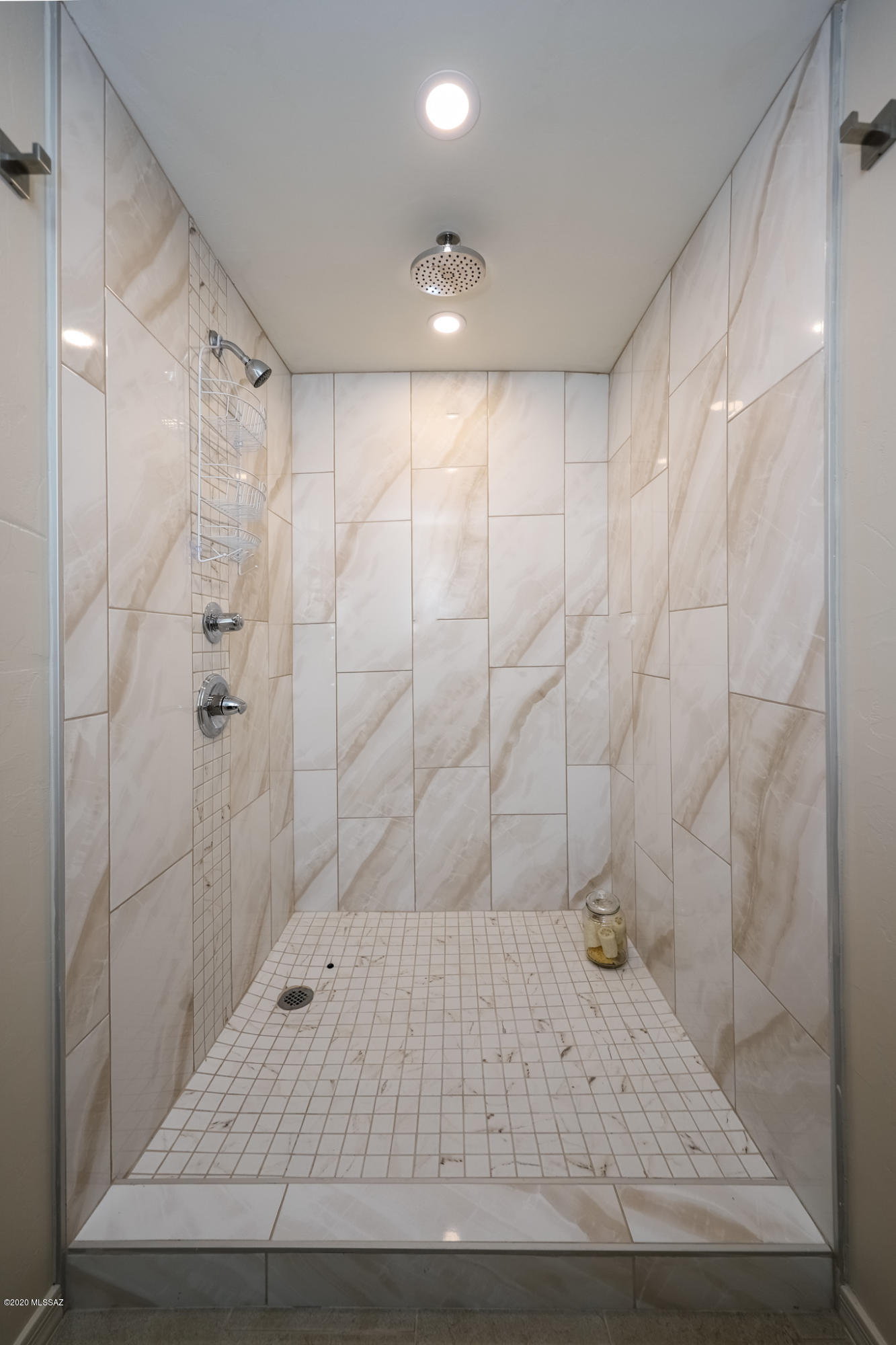 1241 W Calle Concordia