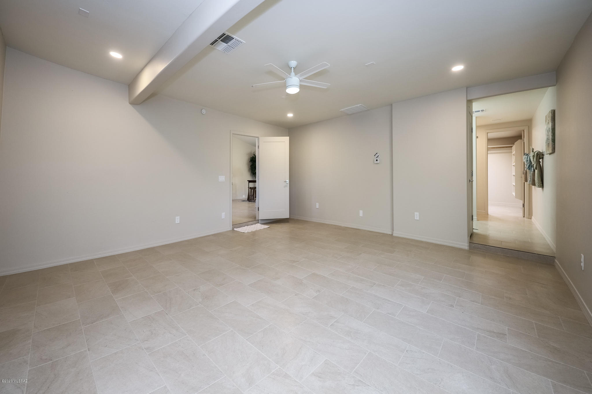 1241 W Calle Concordia