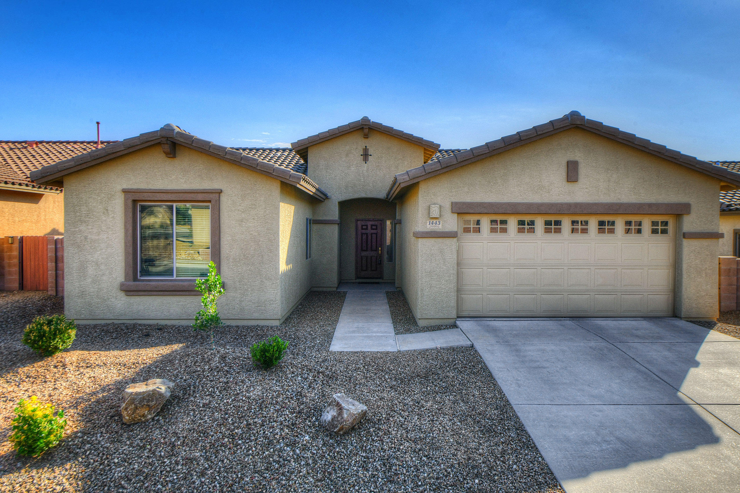 1443 W Red Creek Drive