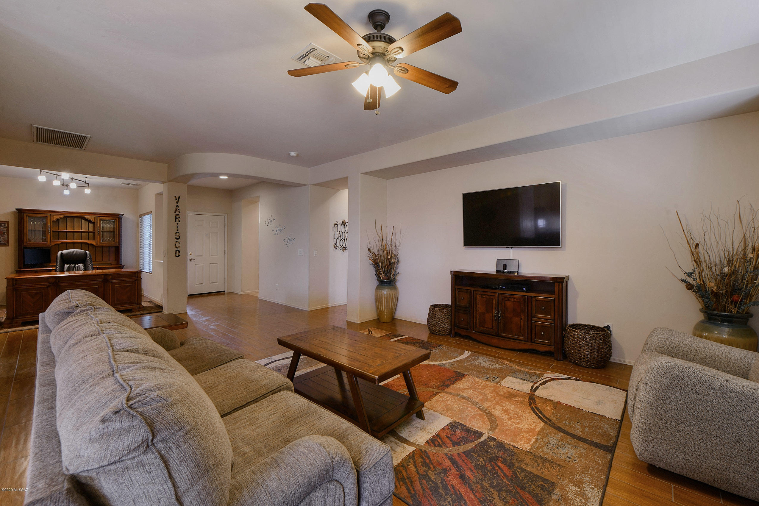 1443 W Red Creek Drive