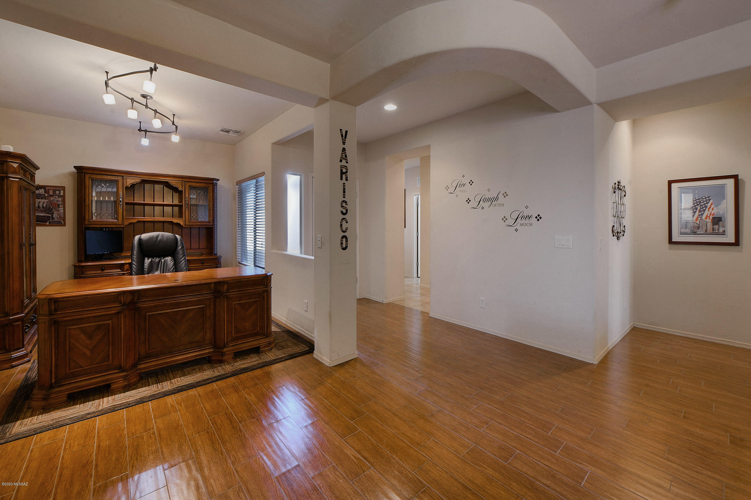 1443 W Red Creek Drive