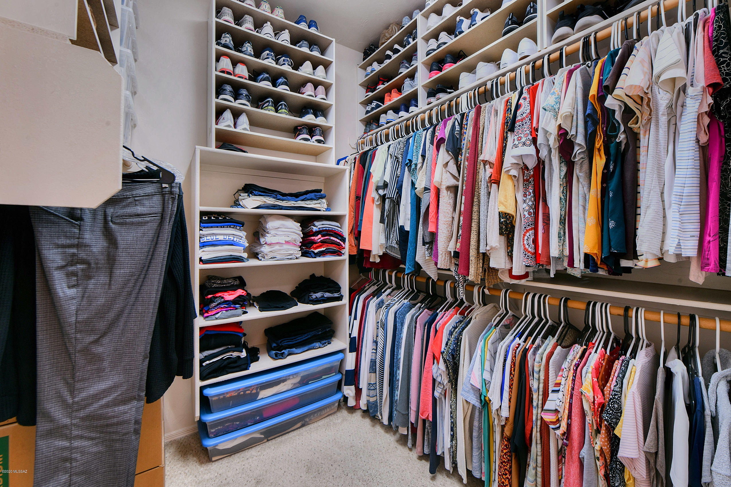 1443 W Red Creek Drive