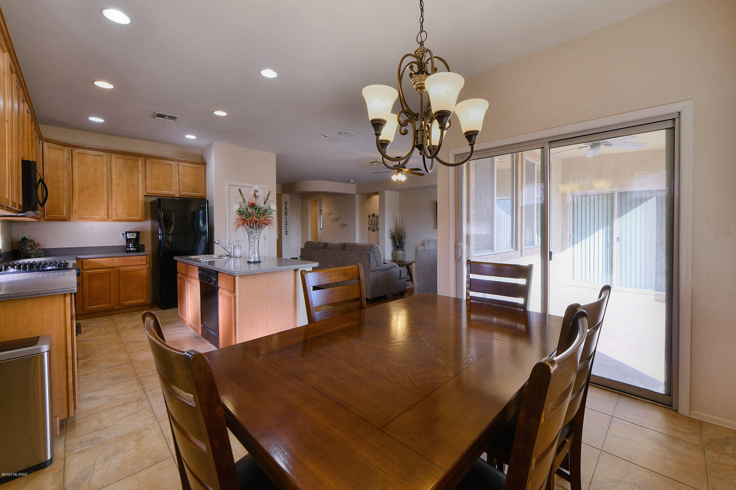 1443 W Red Creek Drive