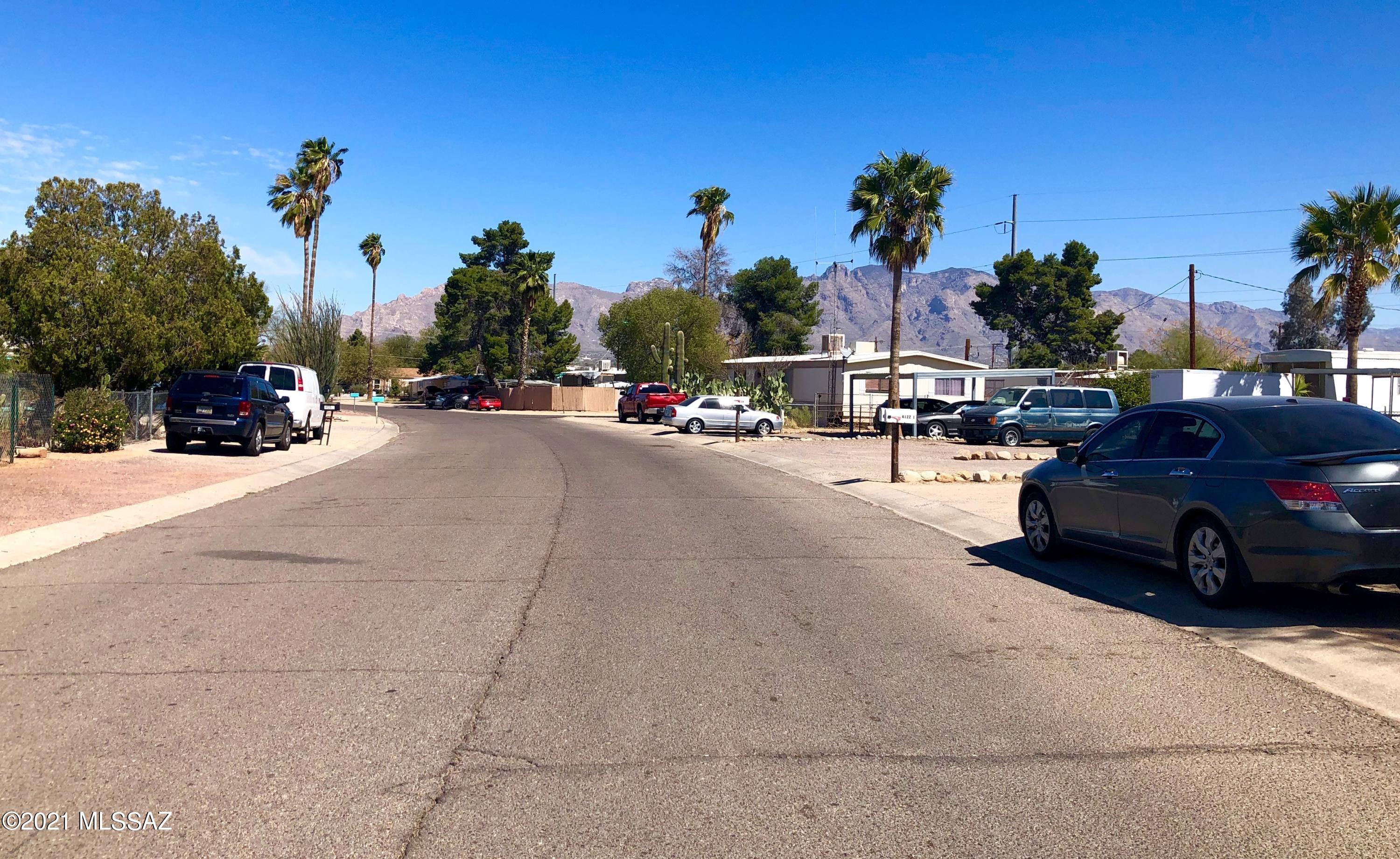 4122 N Palm Grove Drive