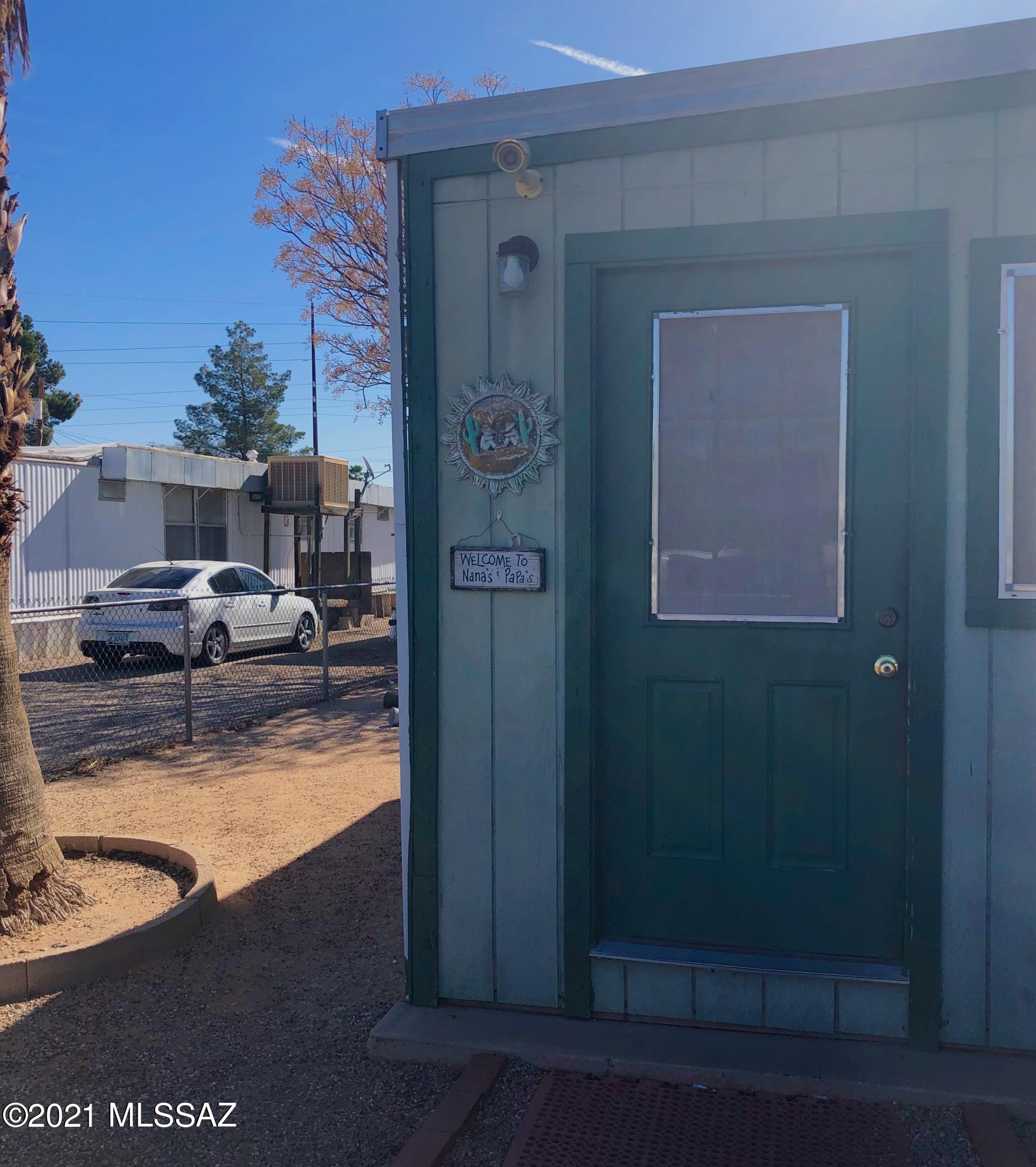 4122 N Palm Grove Drive