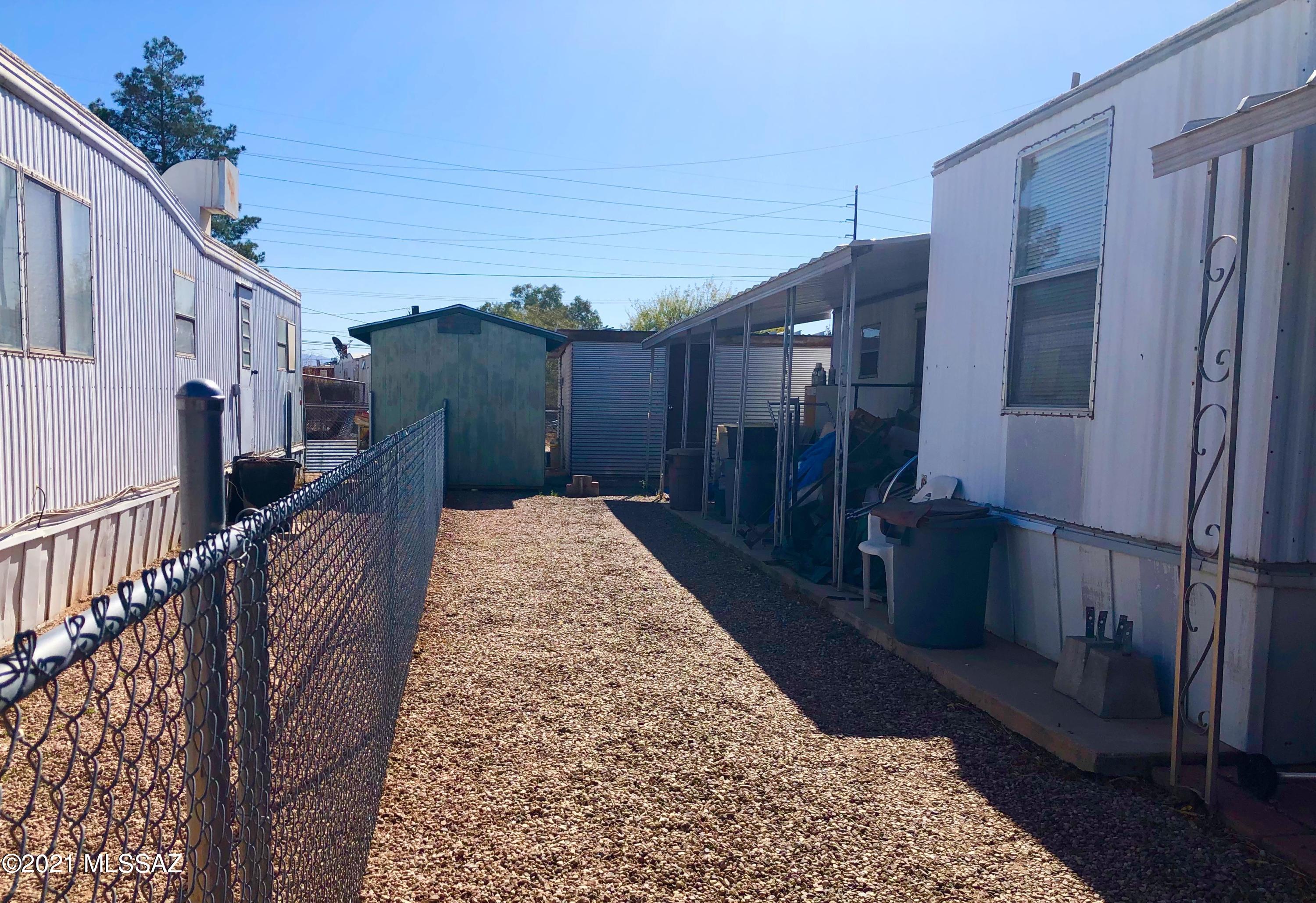 4122 N Palm Grove Drive