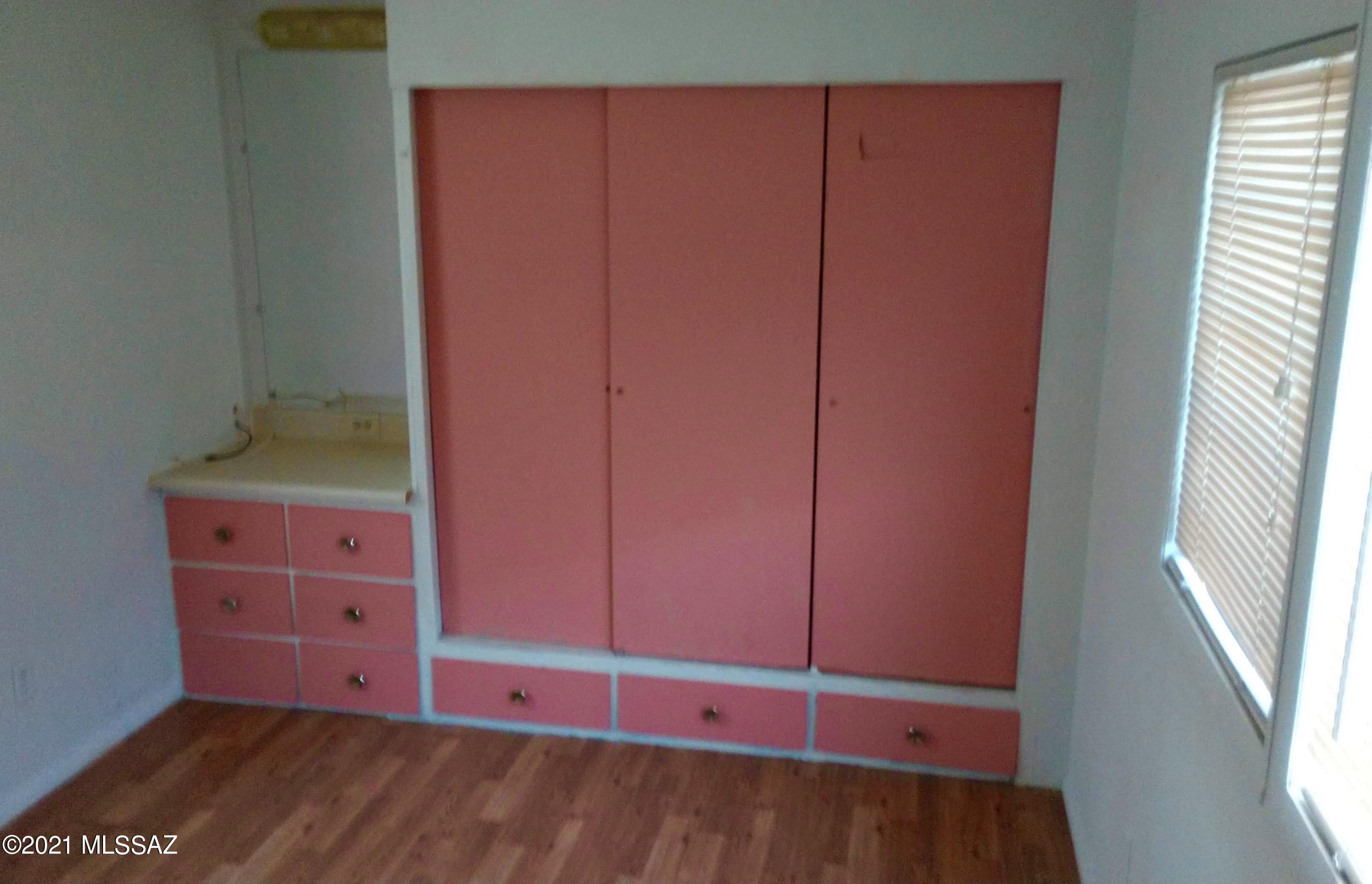 4122 N Palm Grove Drive