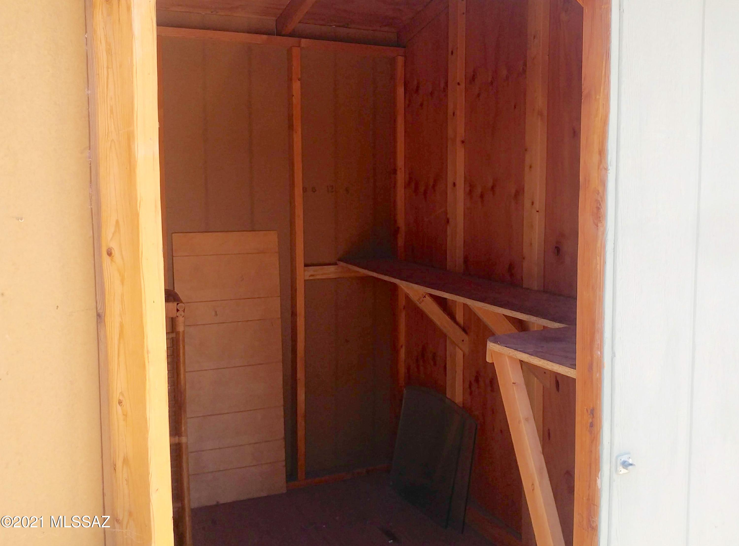 4122 N Palm Grove Drive