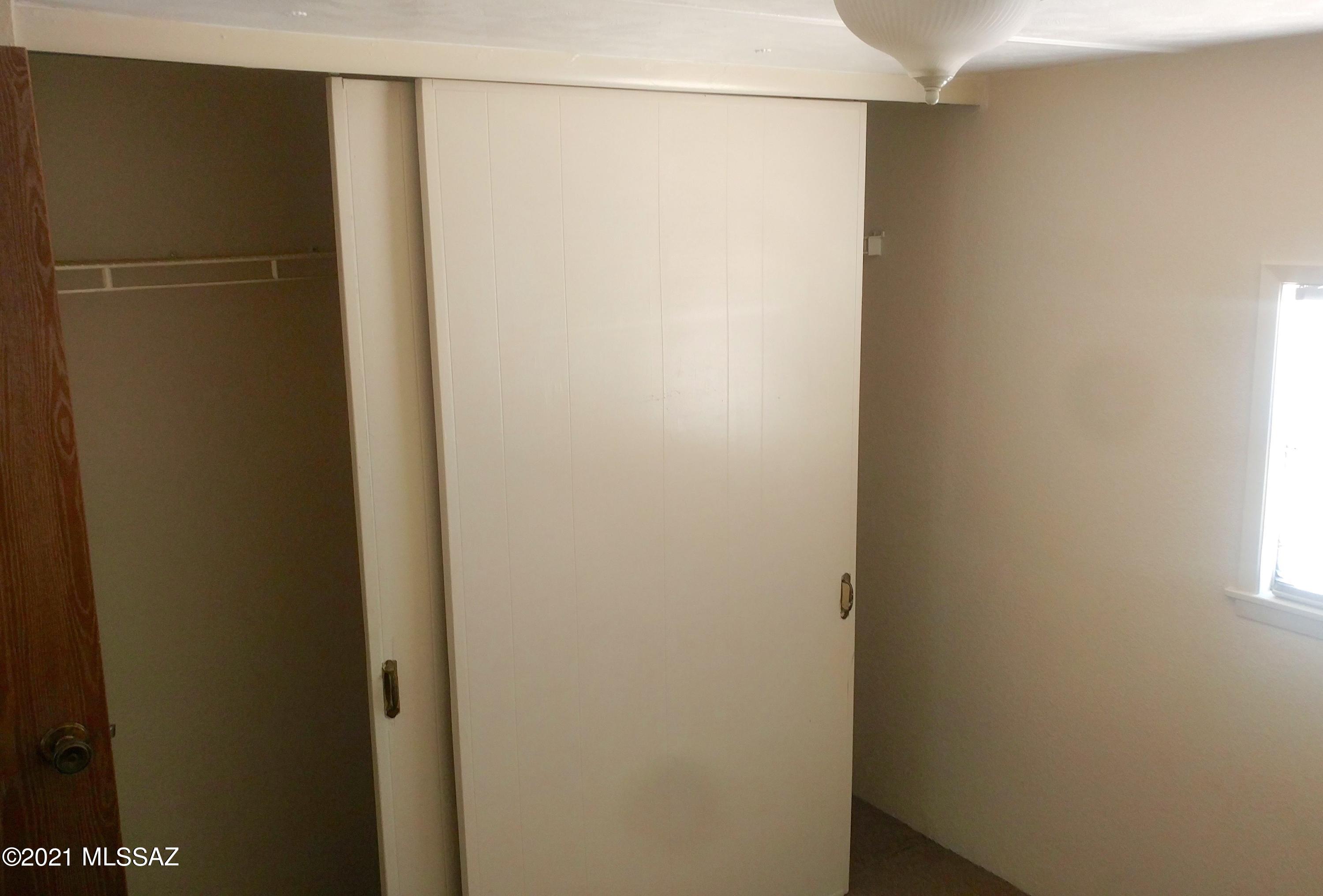 4122 N Palm Grove Drive