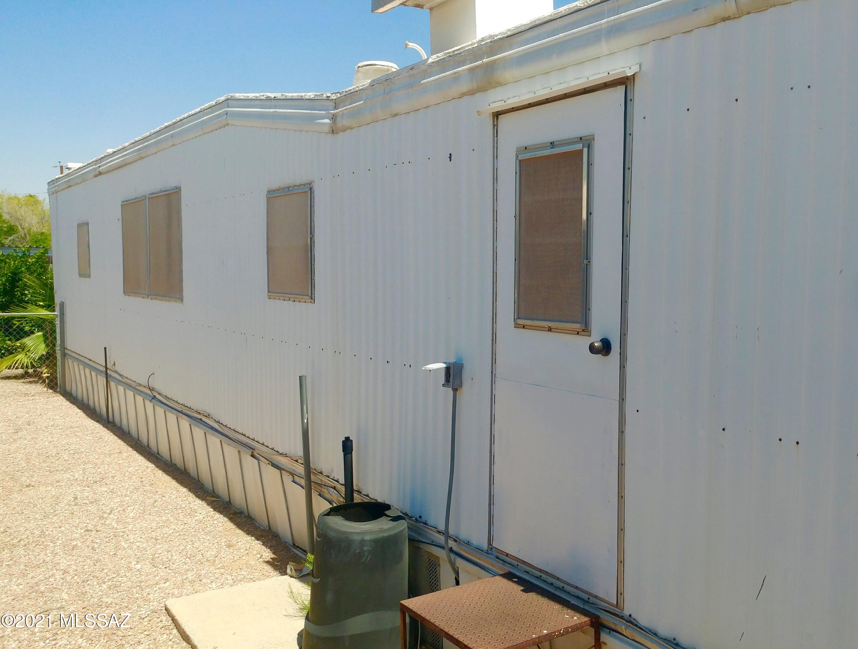 4122 N Palm Grove Drive