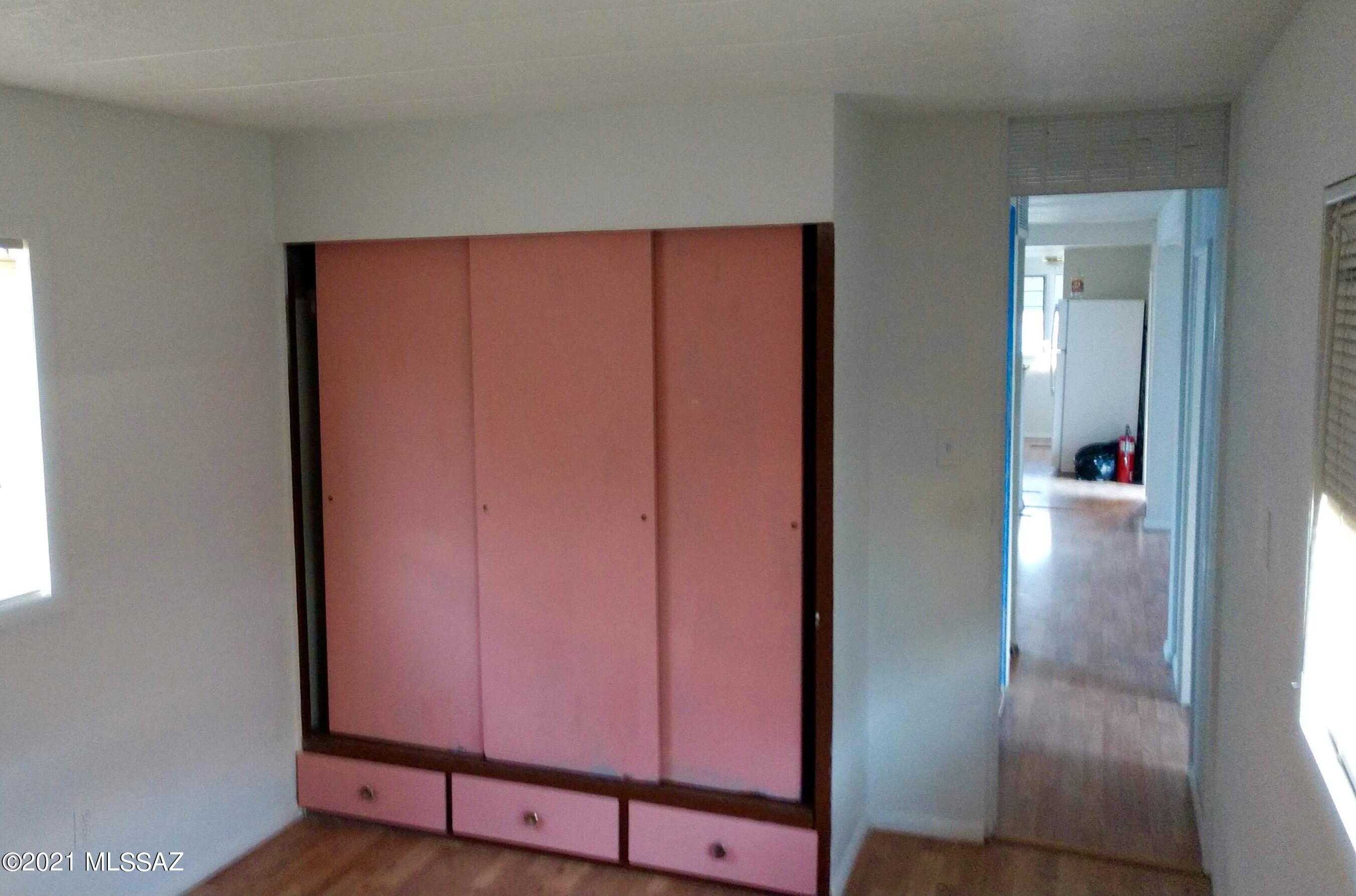 4122 N Palm Grove Drive