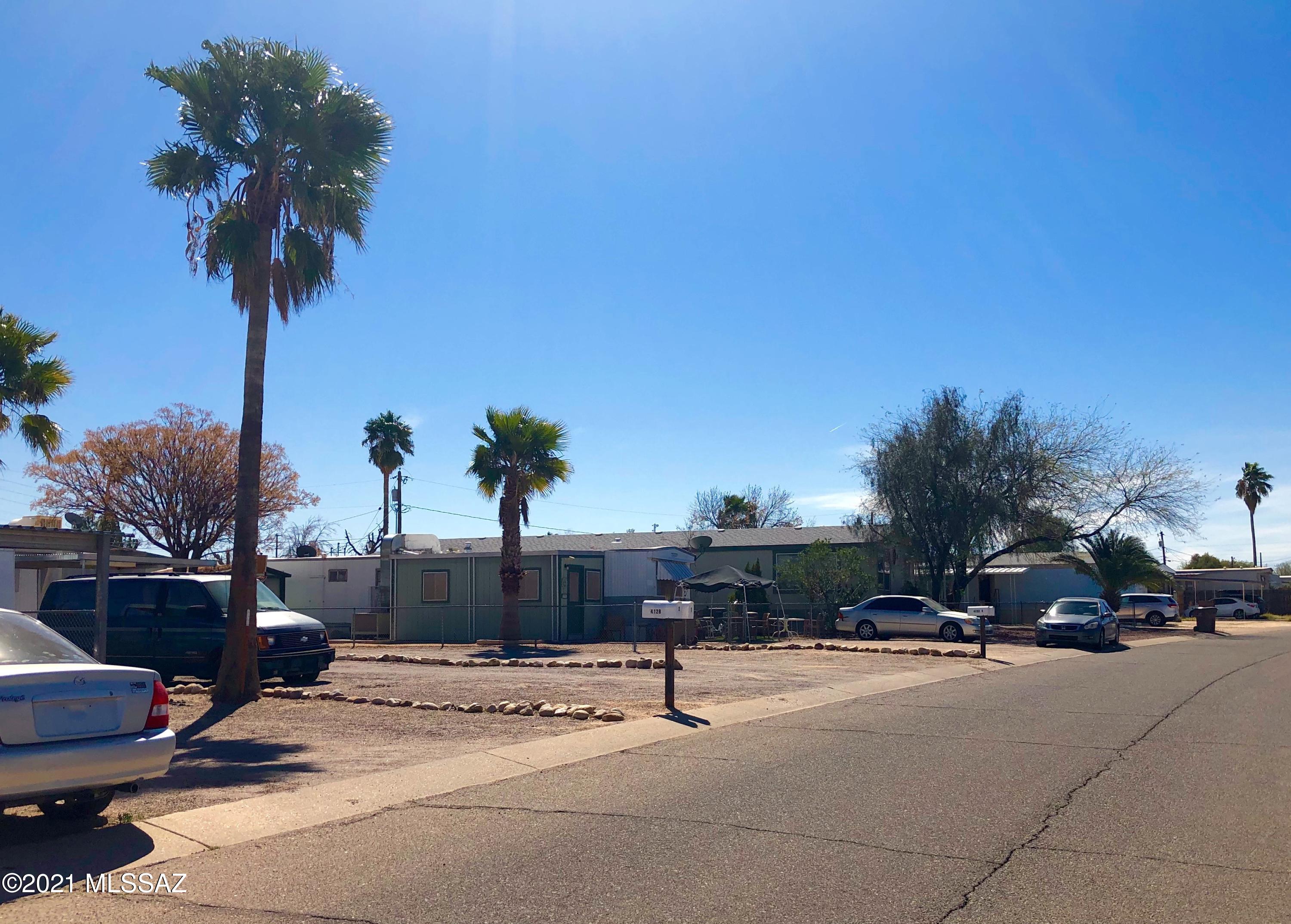 4122 N Palm Grove Drive