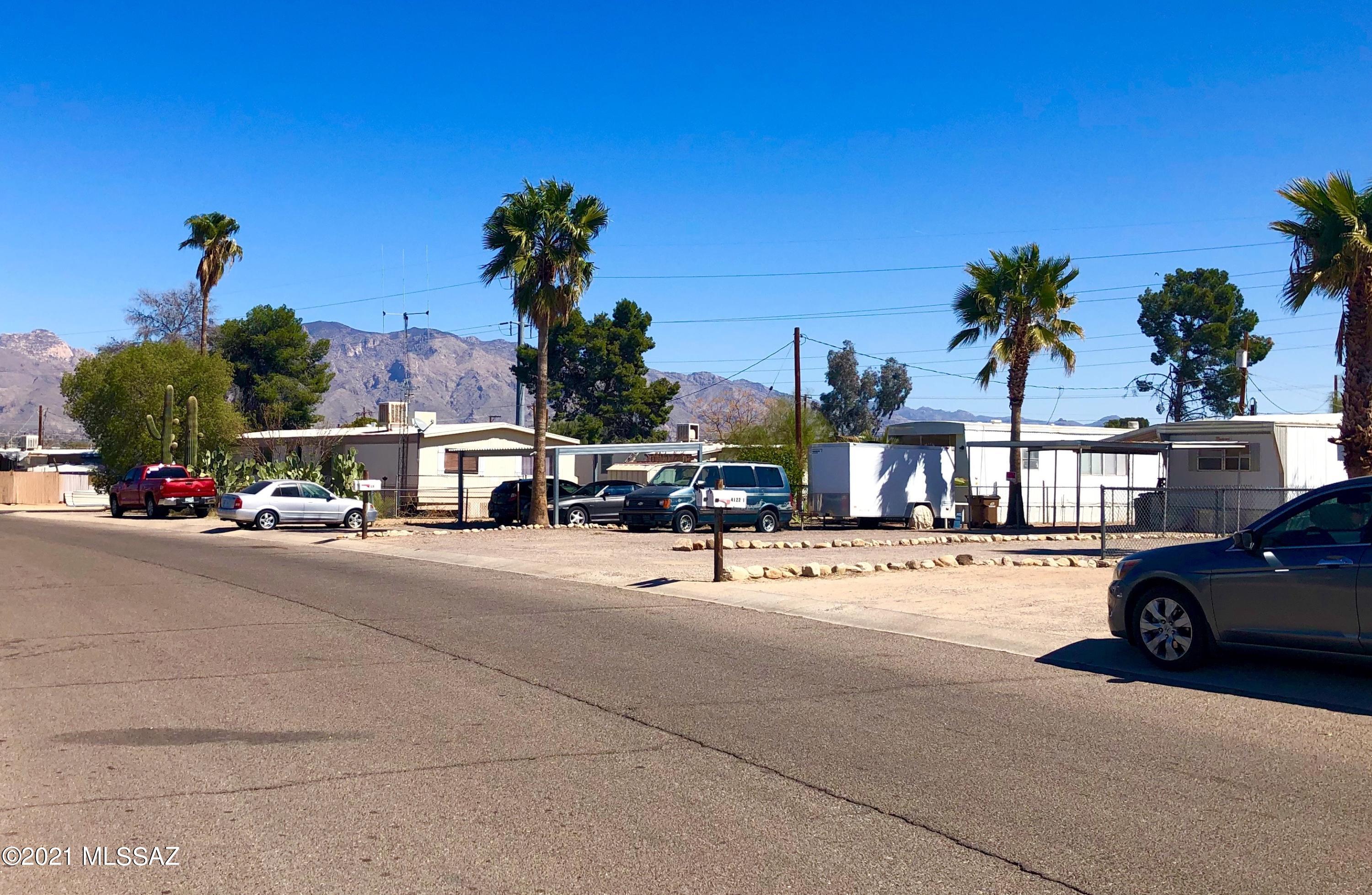 4122 N Palm Grove Drive