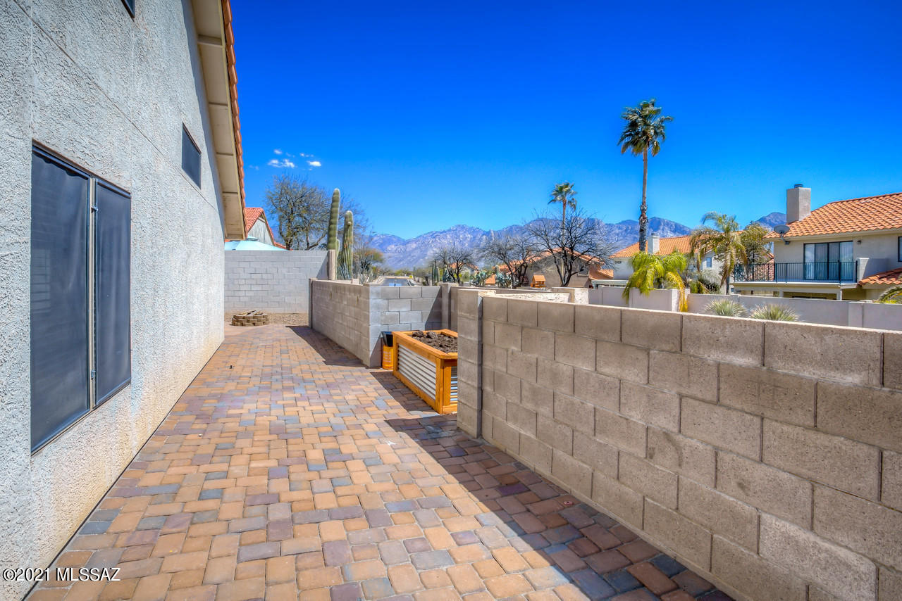 11776 N Dragoon Springs Drive