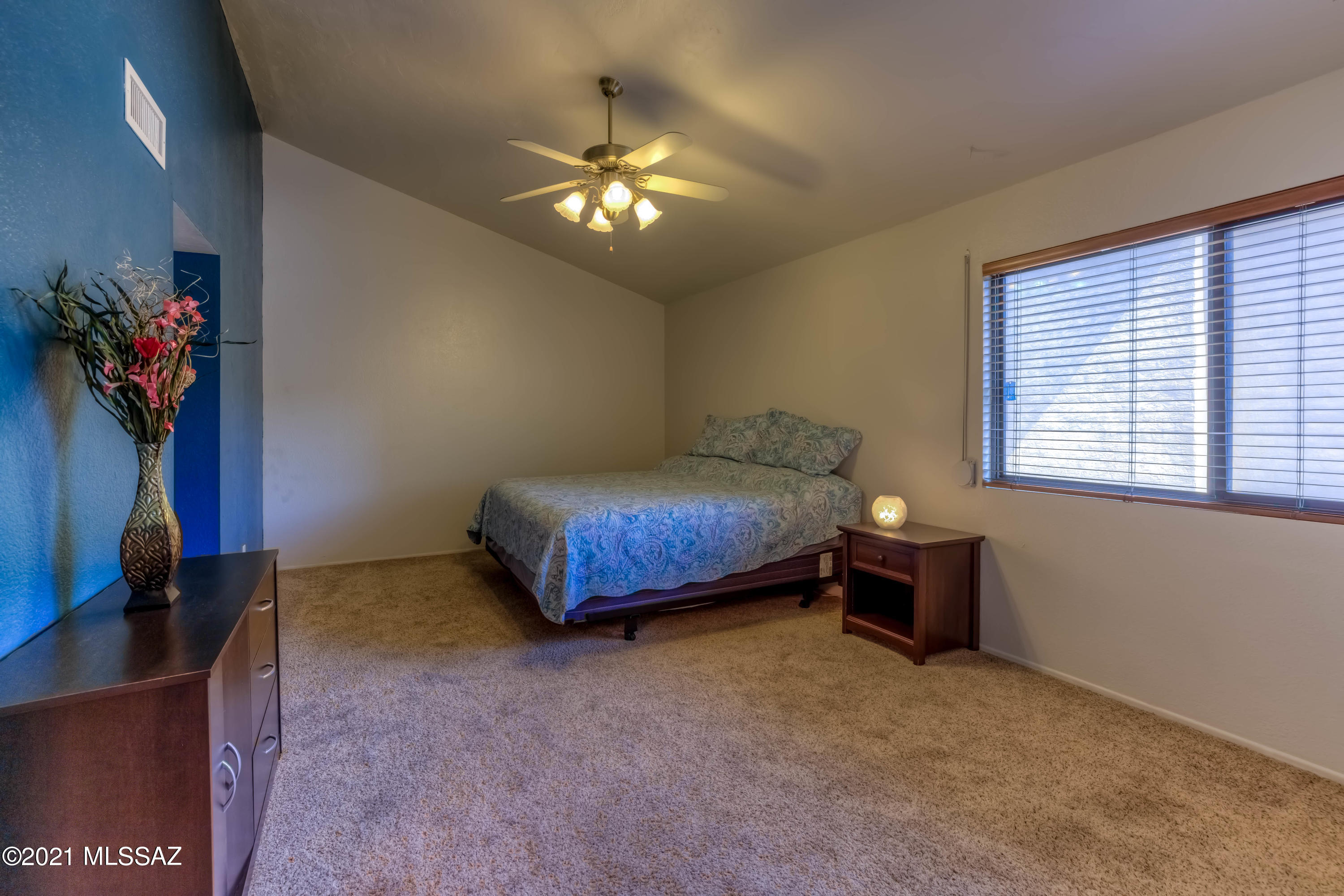 3857 N Paseo De Las Canchas