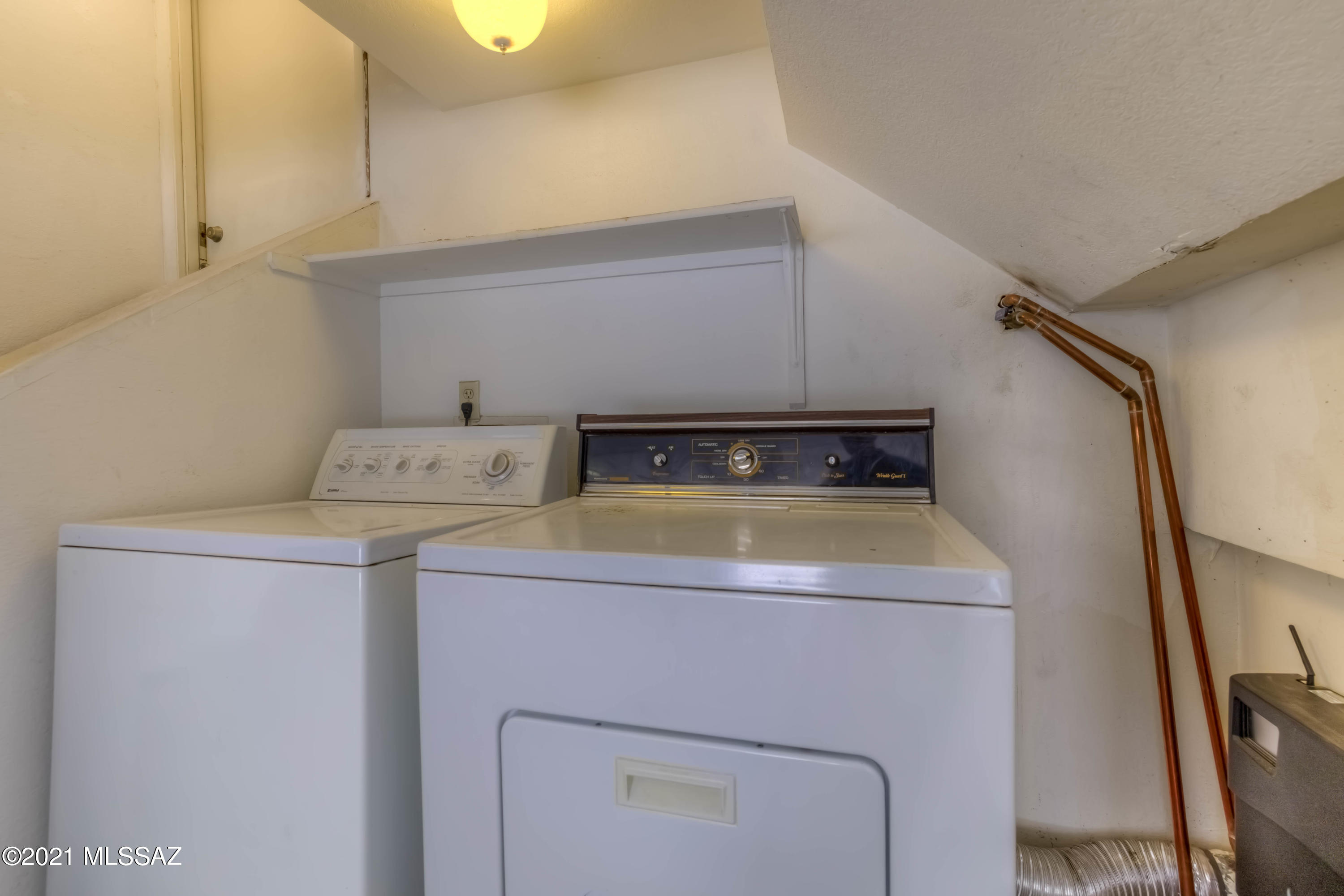 3857 N Paseo De Las Canchas