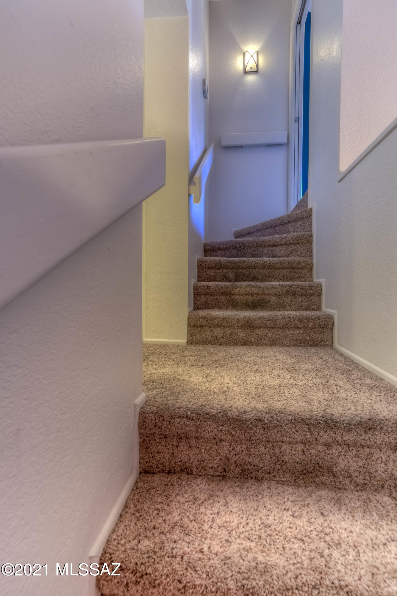 3857 N Paseo De Las Canchas