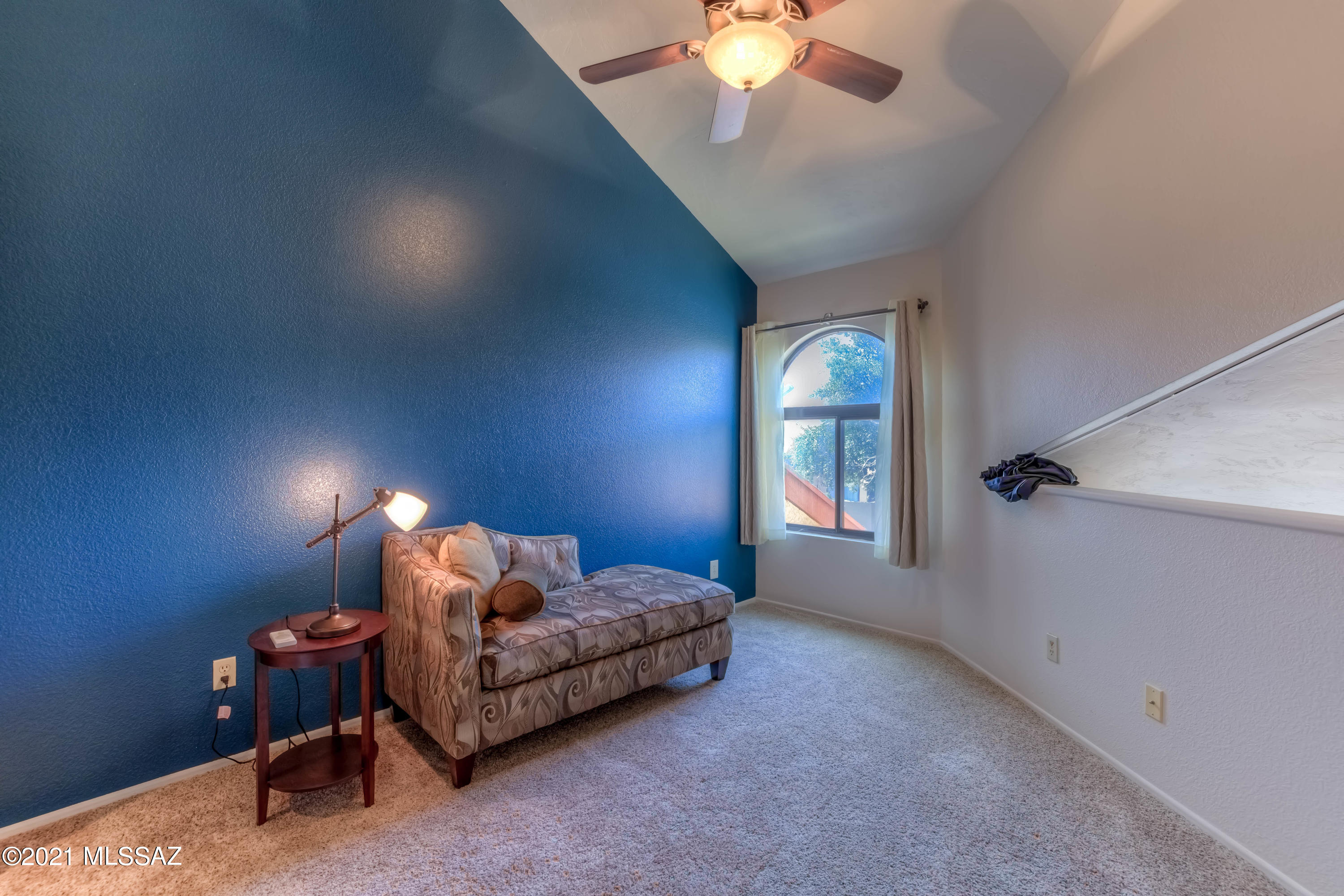 3857 N Paseo De Las Canchas