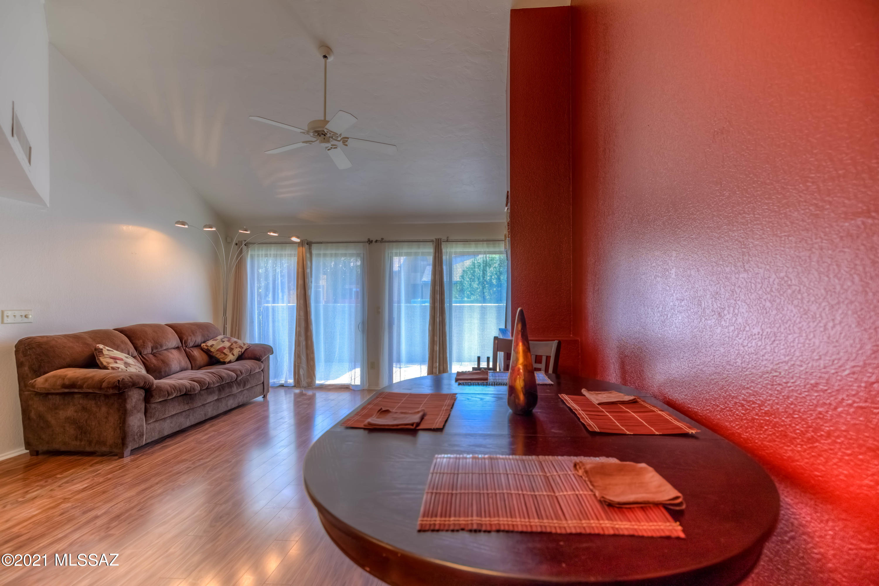 3857 N Paseo De Las Canchas