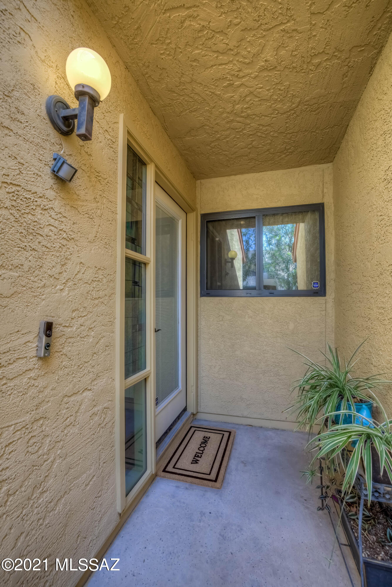 3857 N Paseo De Las Canchas