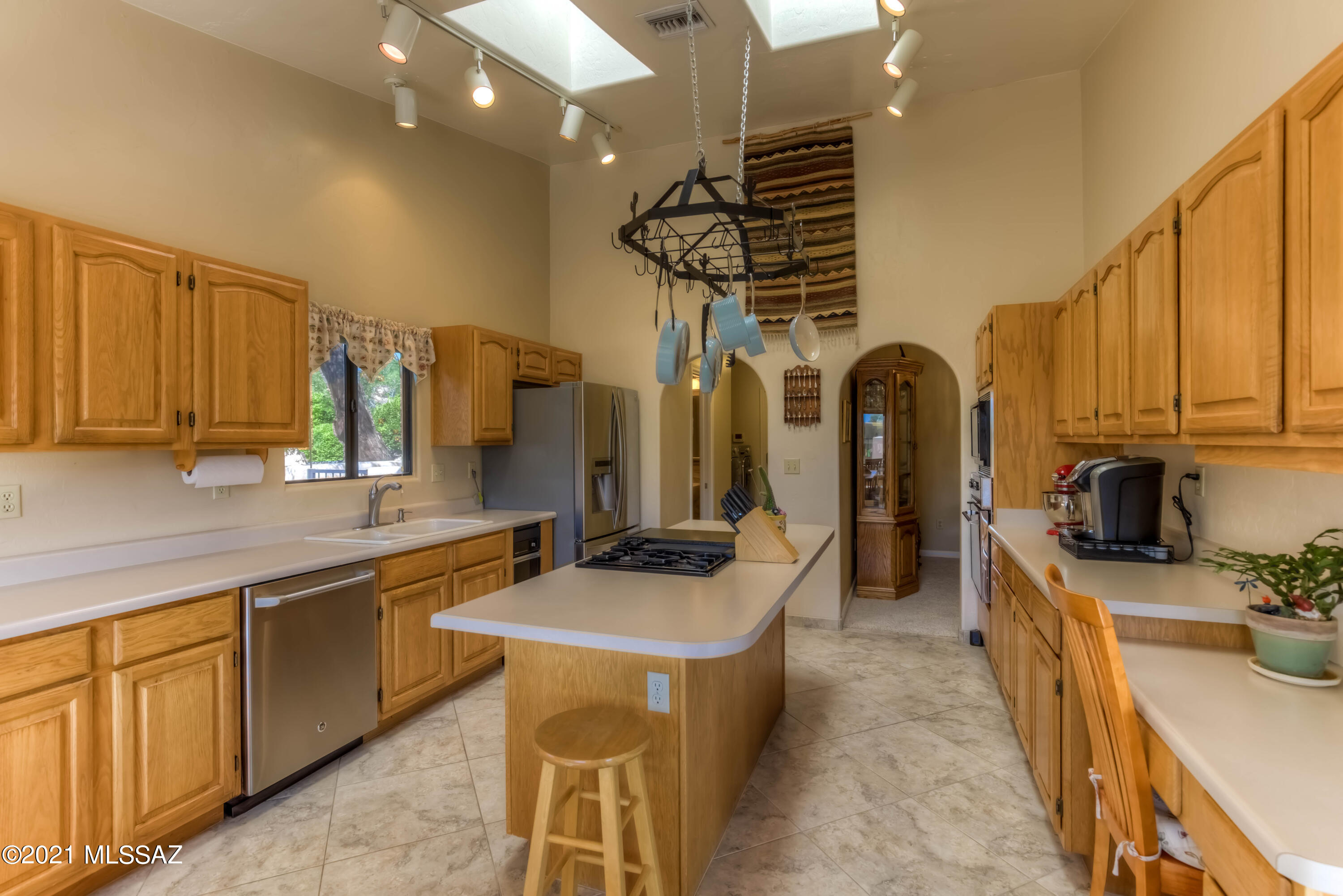 11050 N Poinsettia Drive