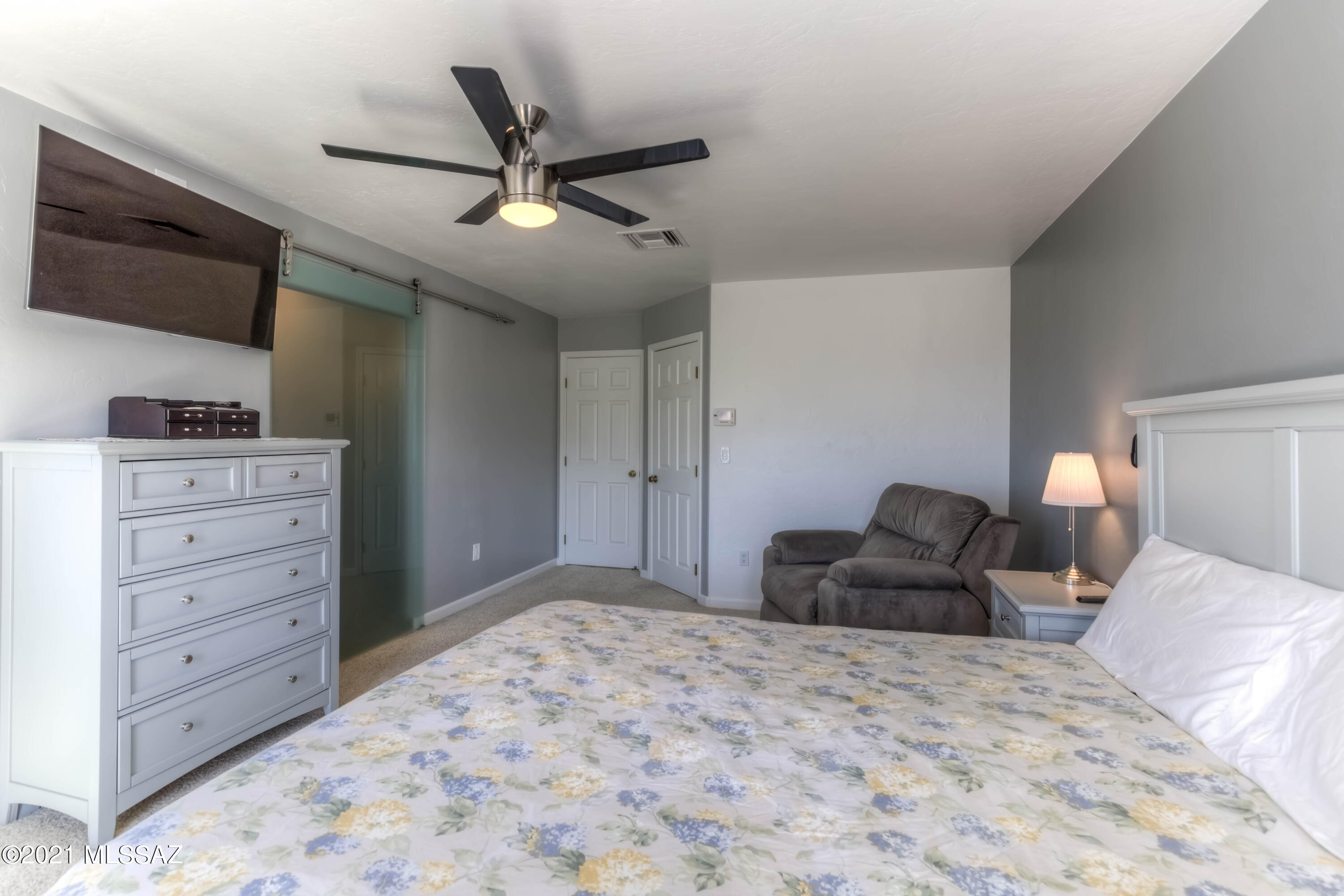 11050 N Poinsettia Drive