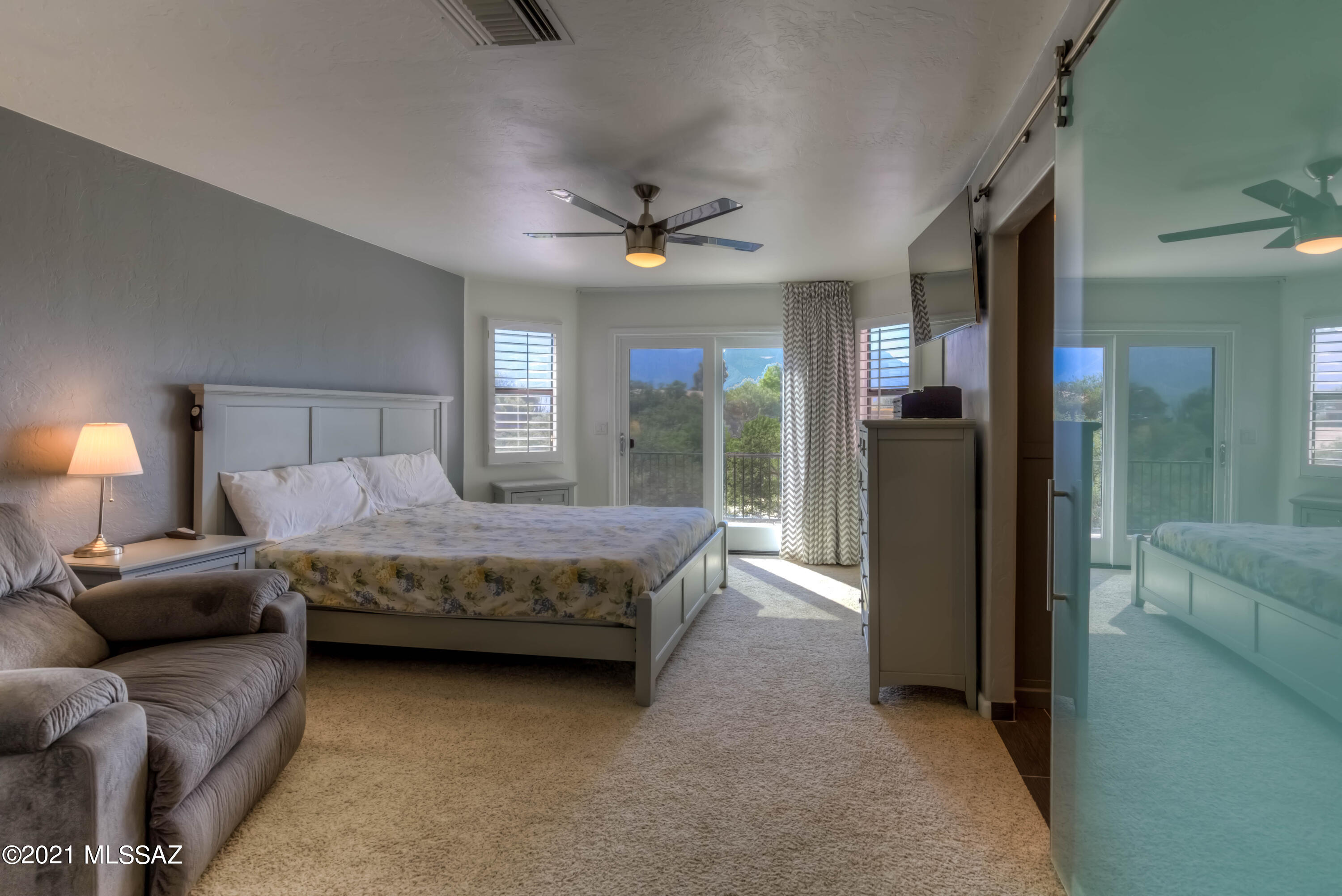 11050 N Poinsettia Drive