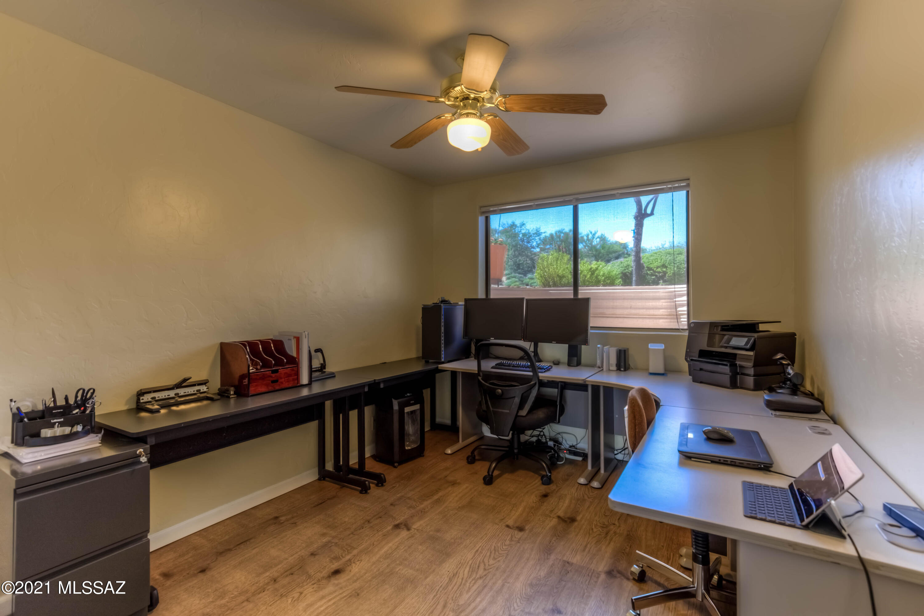 11050 N Poinsettia Drive