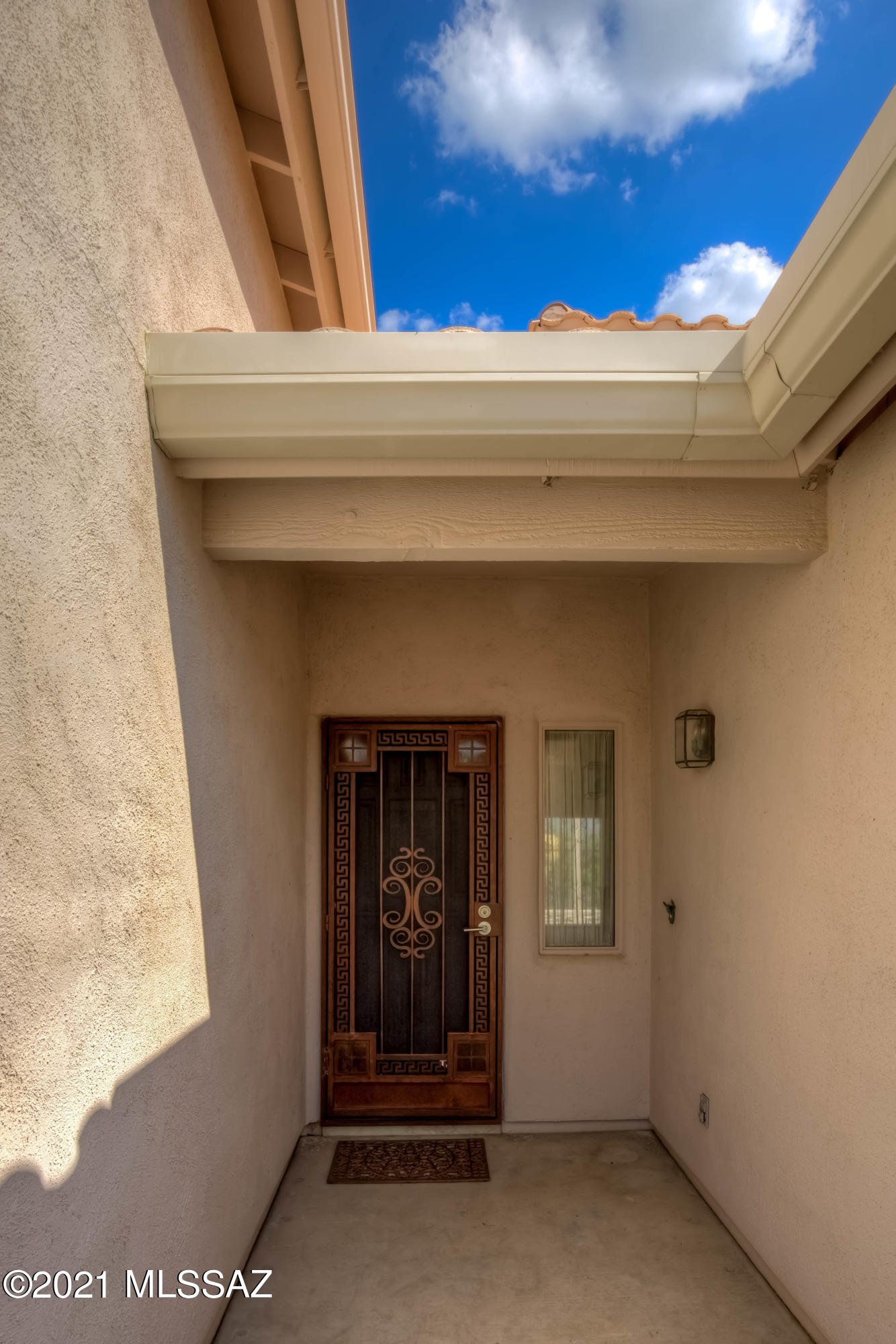 11050 N Poinsettia Drive