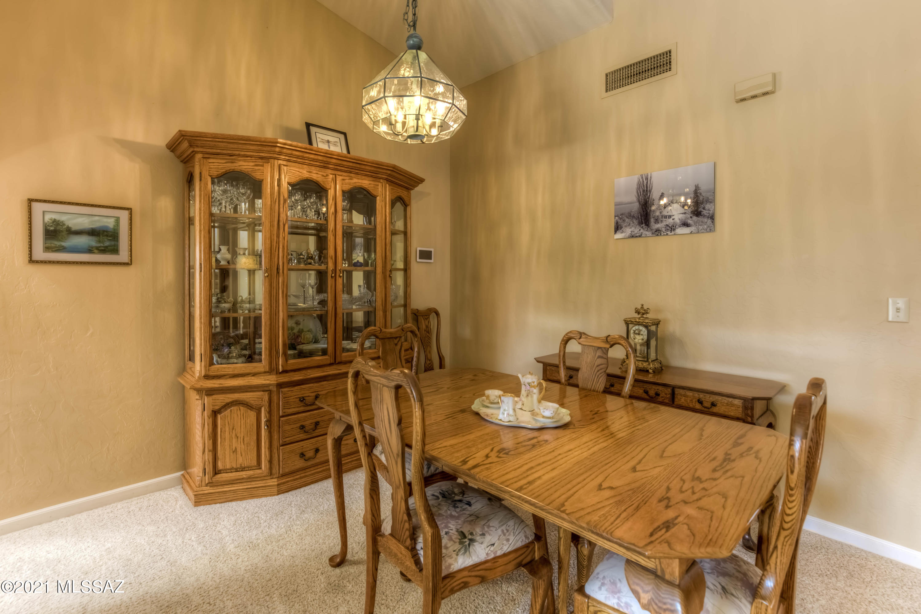 11050 N Poinsettia Drive