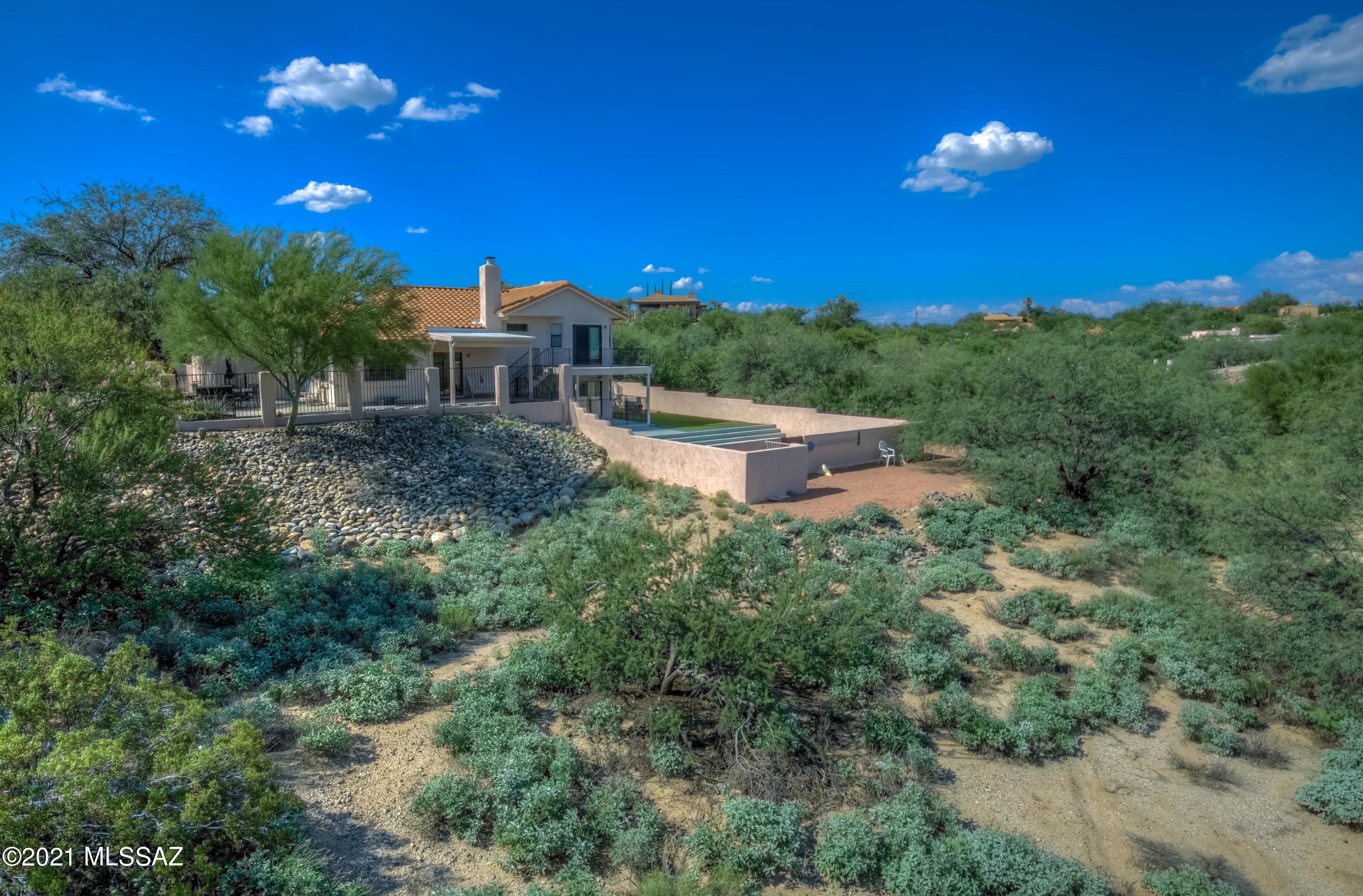 11050 N Poinsettia Drive