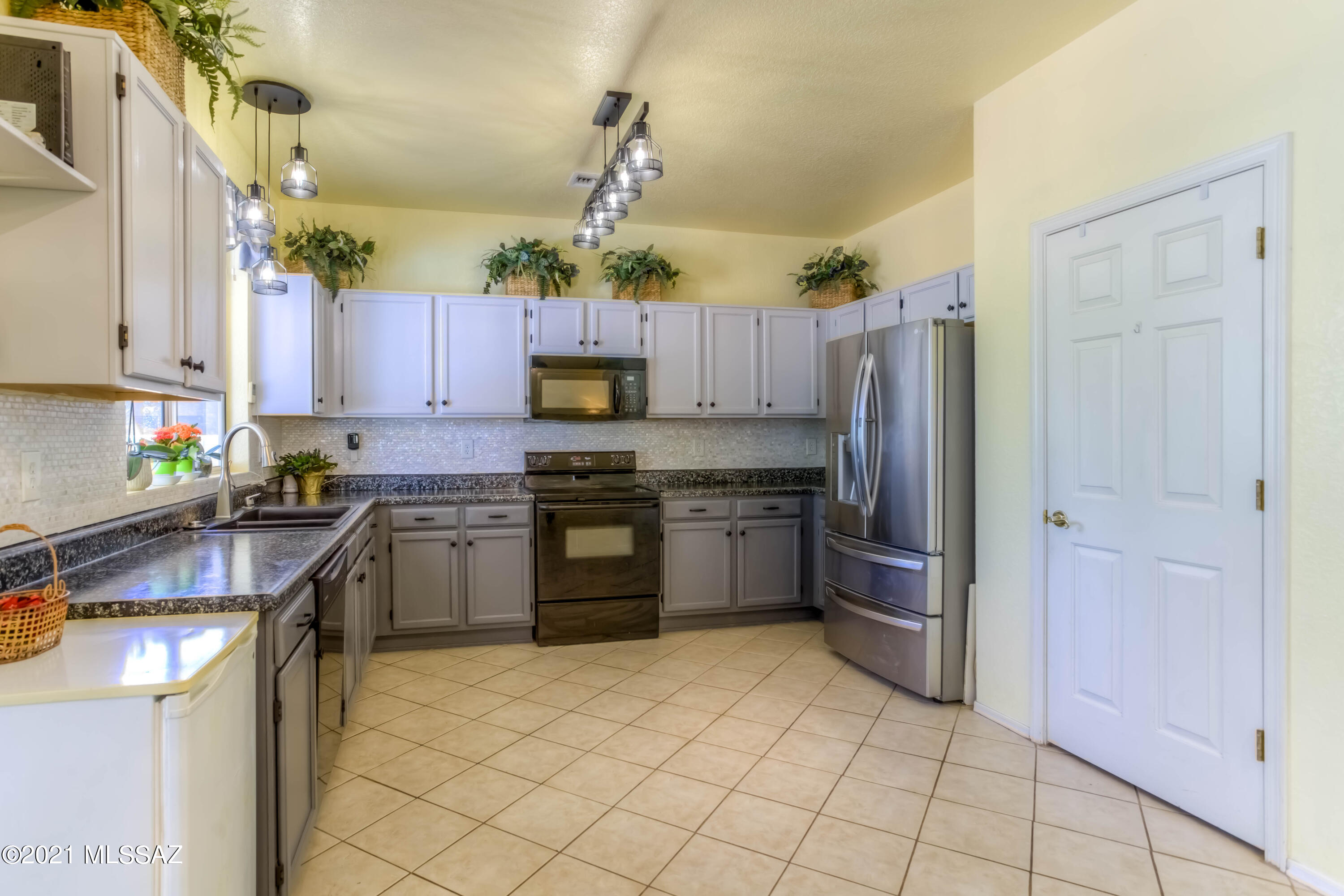 1372 W Valley Ridge Place