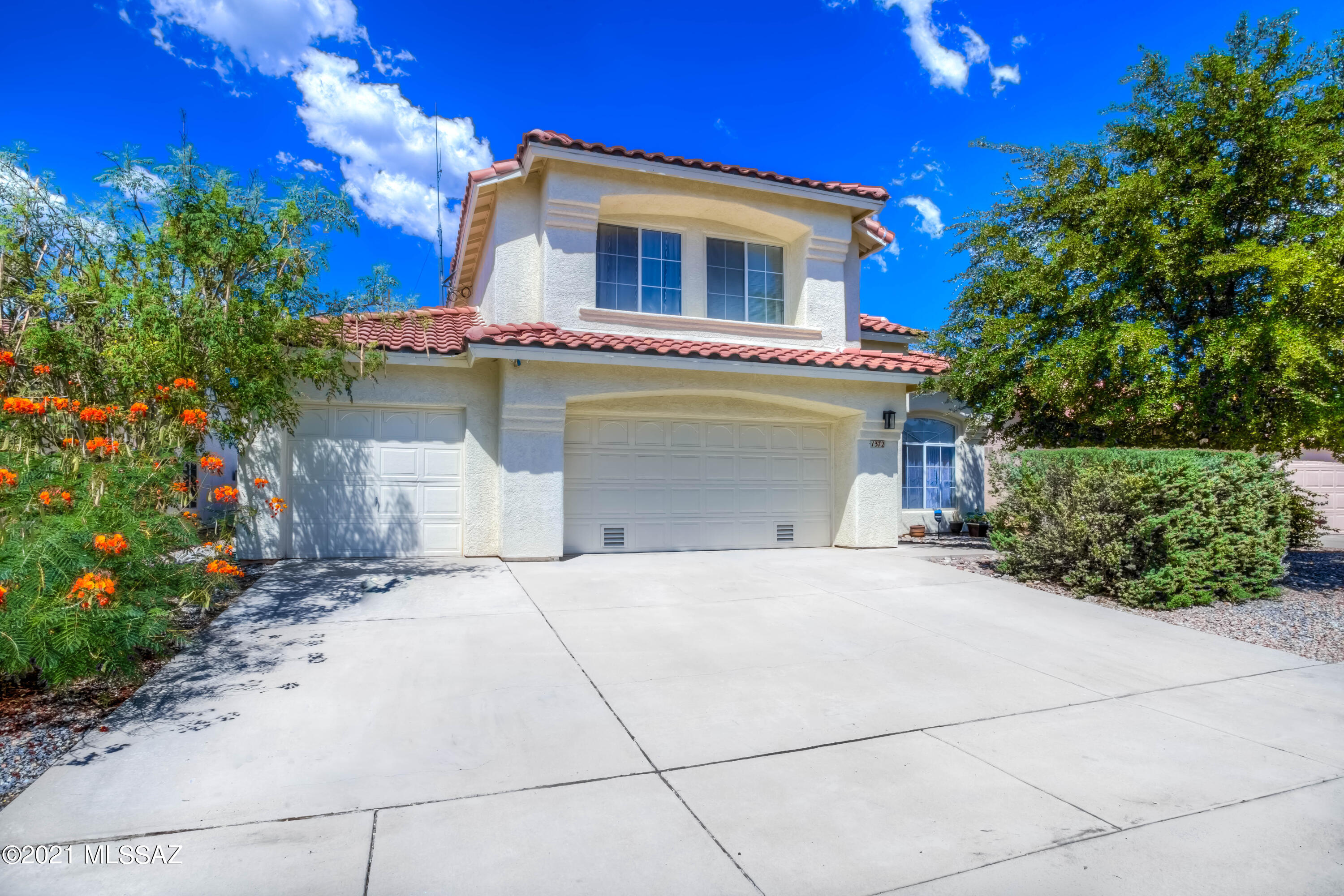 1372 W Valley Ridge Place