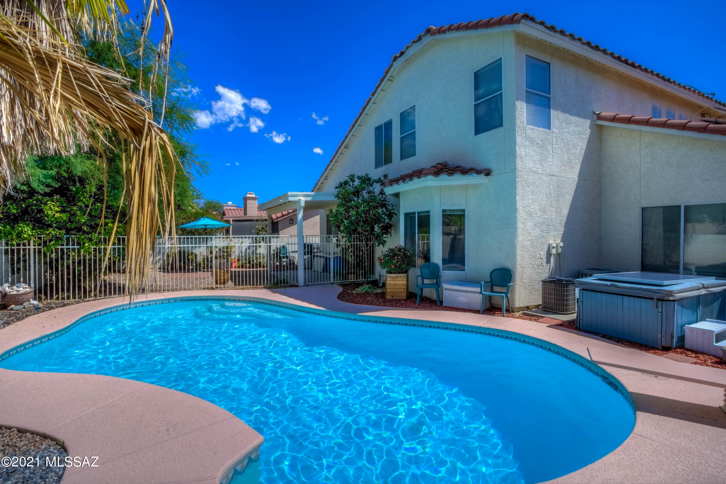 1372 W Valley Ridge Place