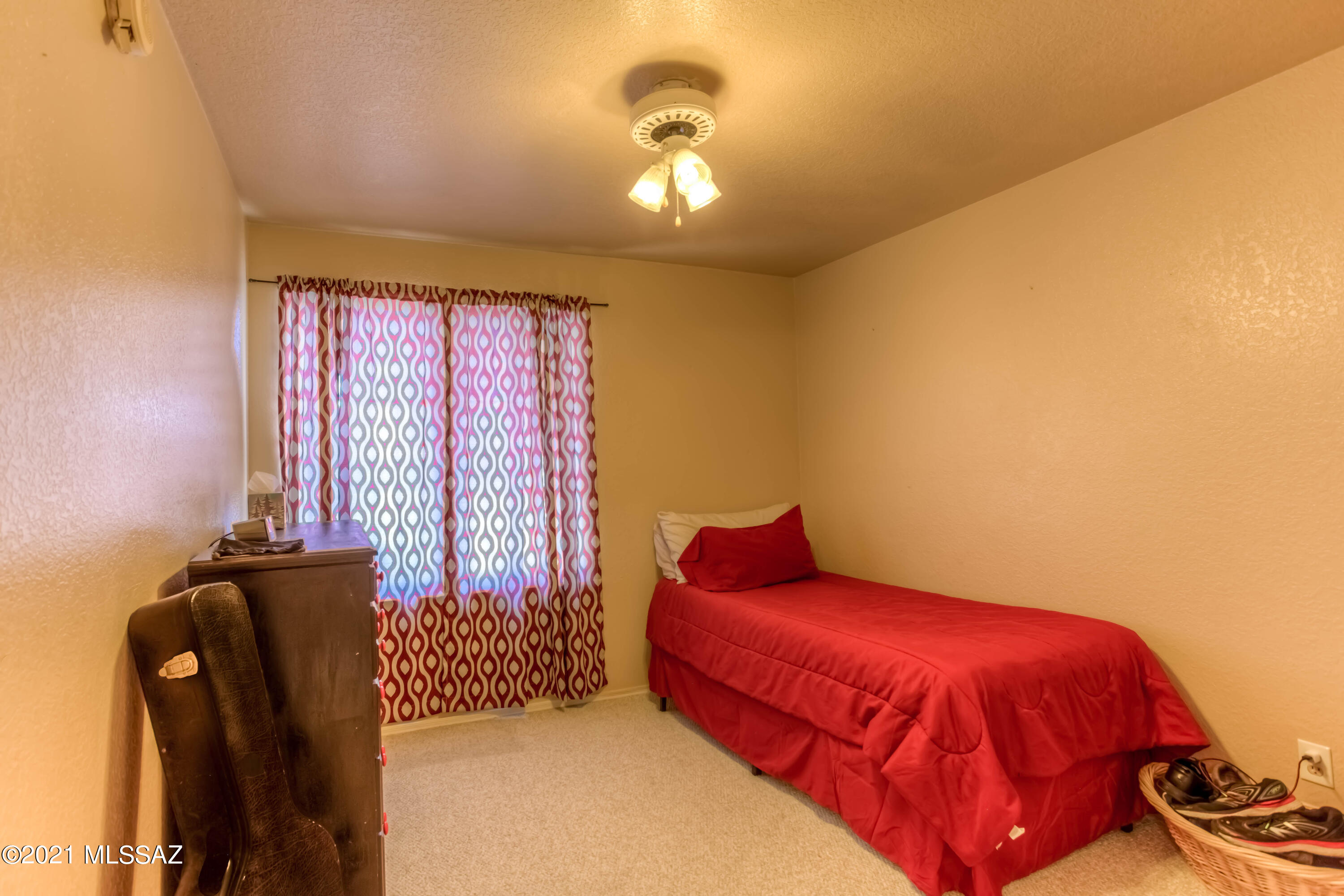 1372 W Valley Ridge Place