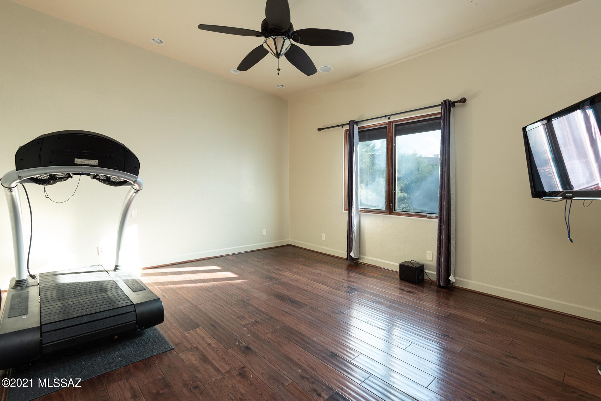 6954 E Gate Ridge Place