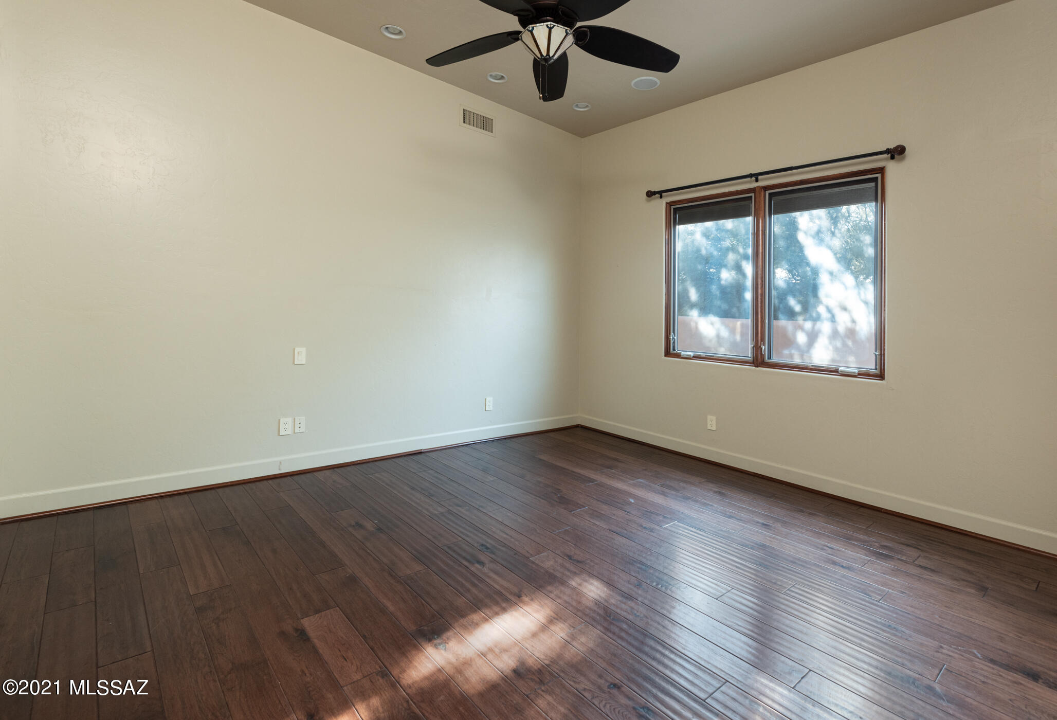 6954 E Gate Ridge Place