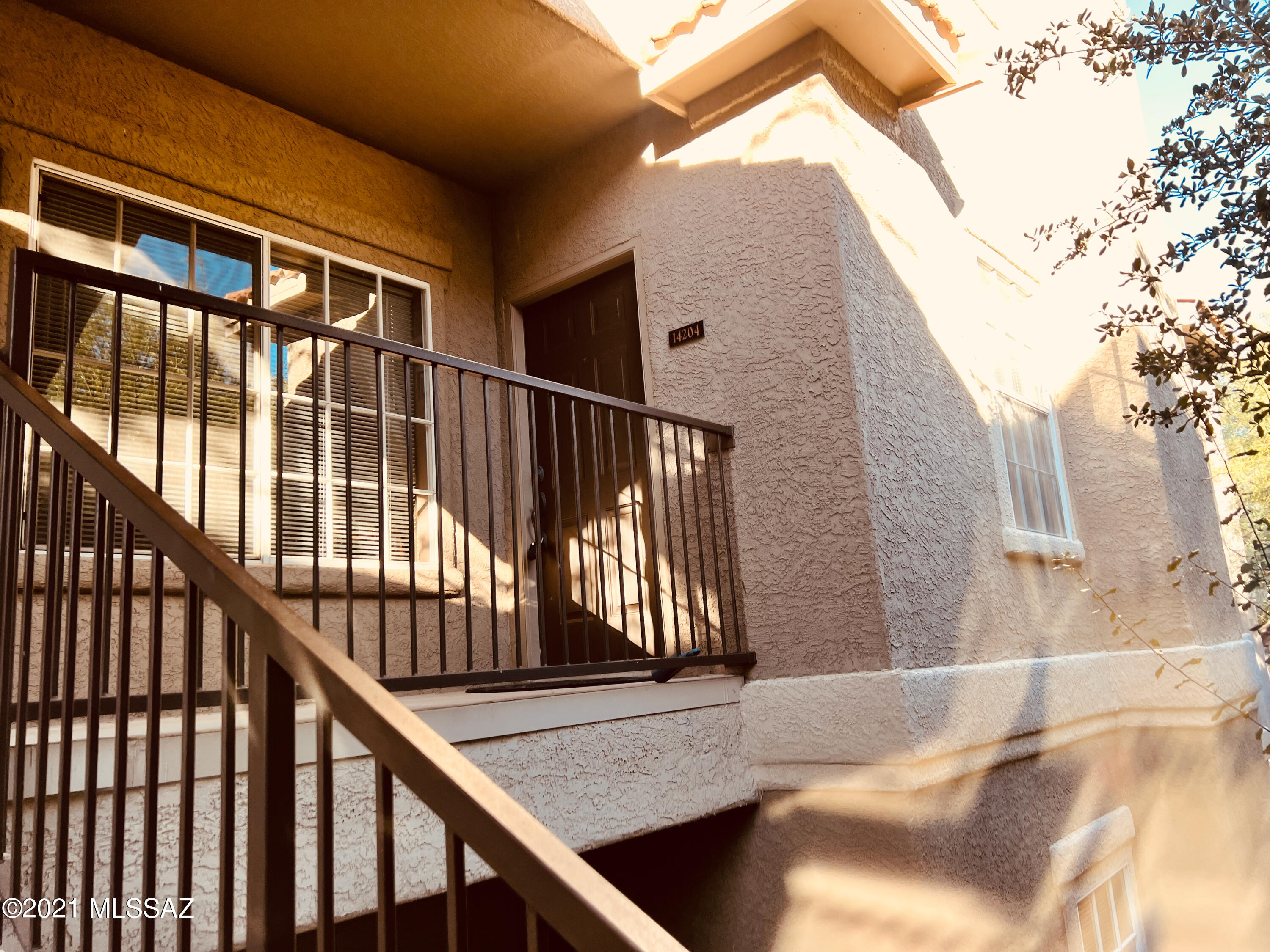 1500 E Pusch Wilderness Drive Unit: 14204