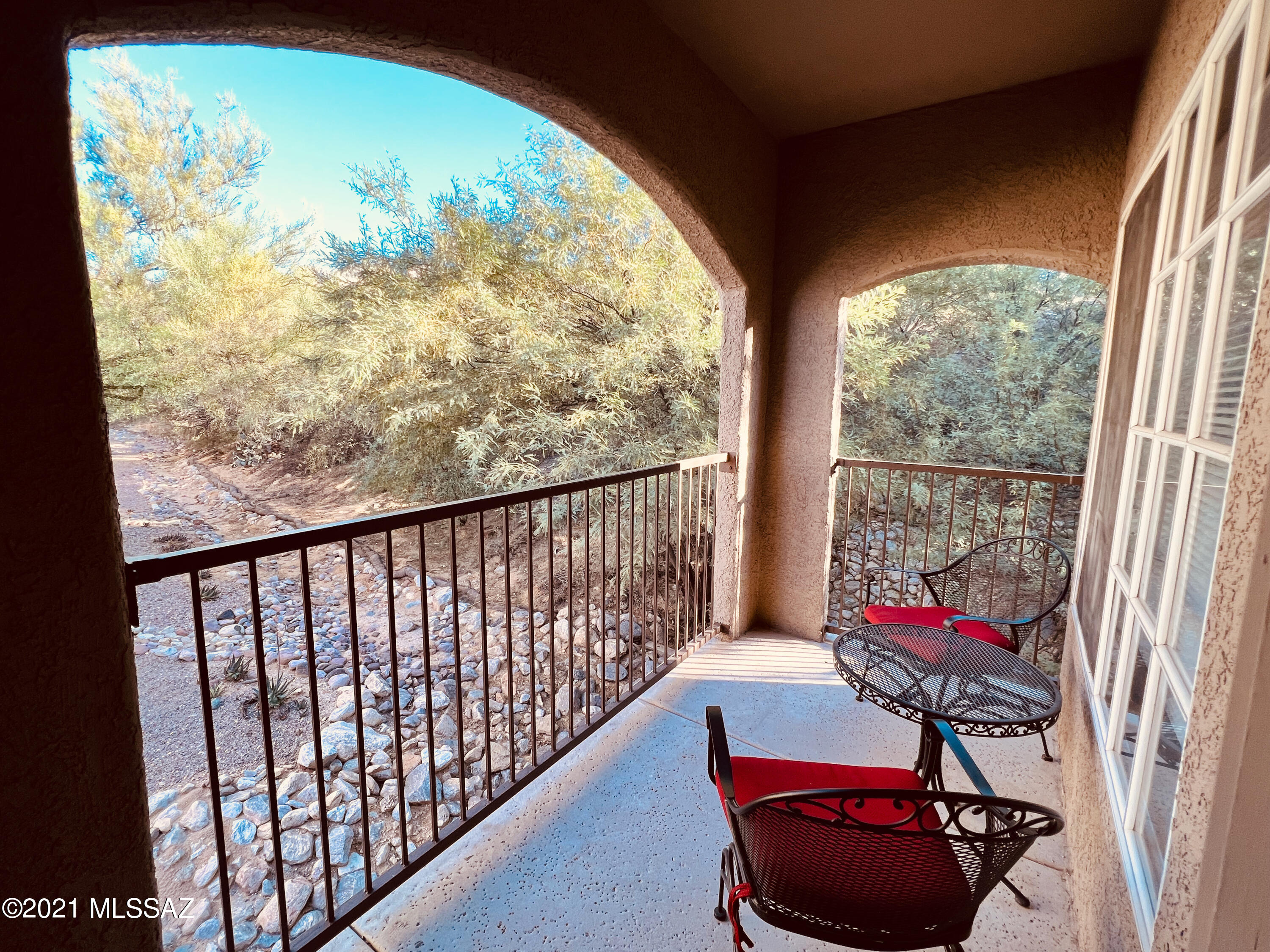 1500 E Pusch Wilderness Drive Unit: 14204