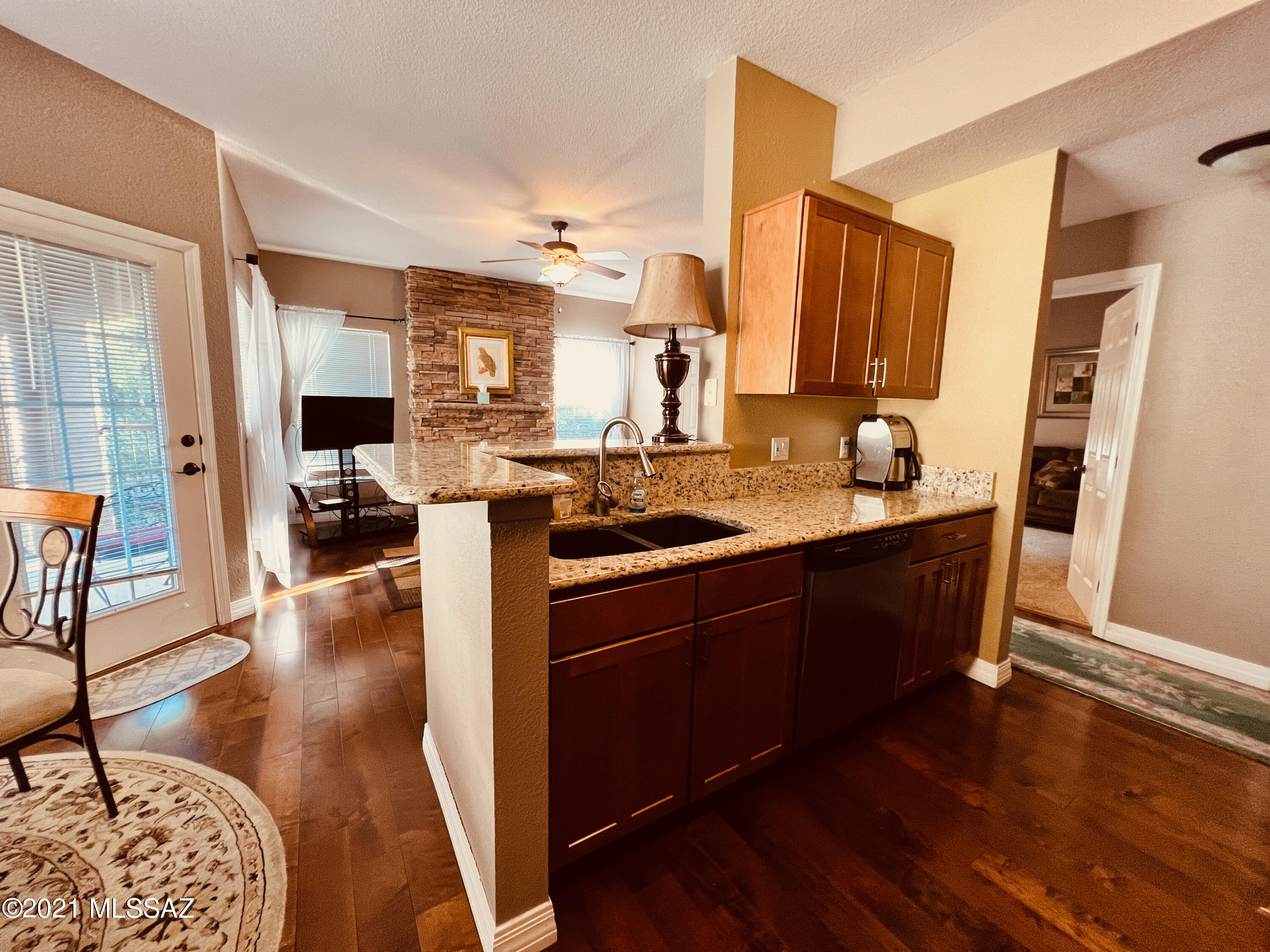 1500 E Pusch Wilderness Drive Unit: 14204