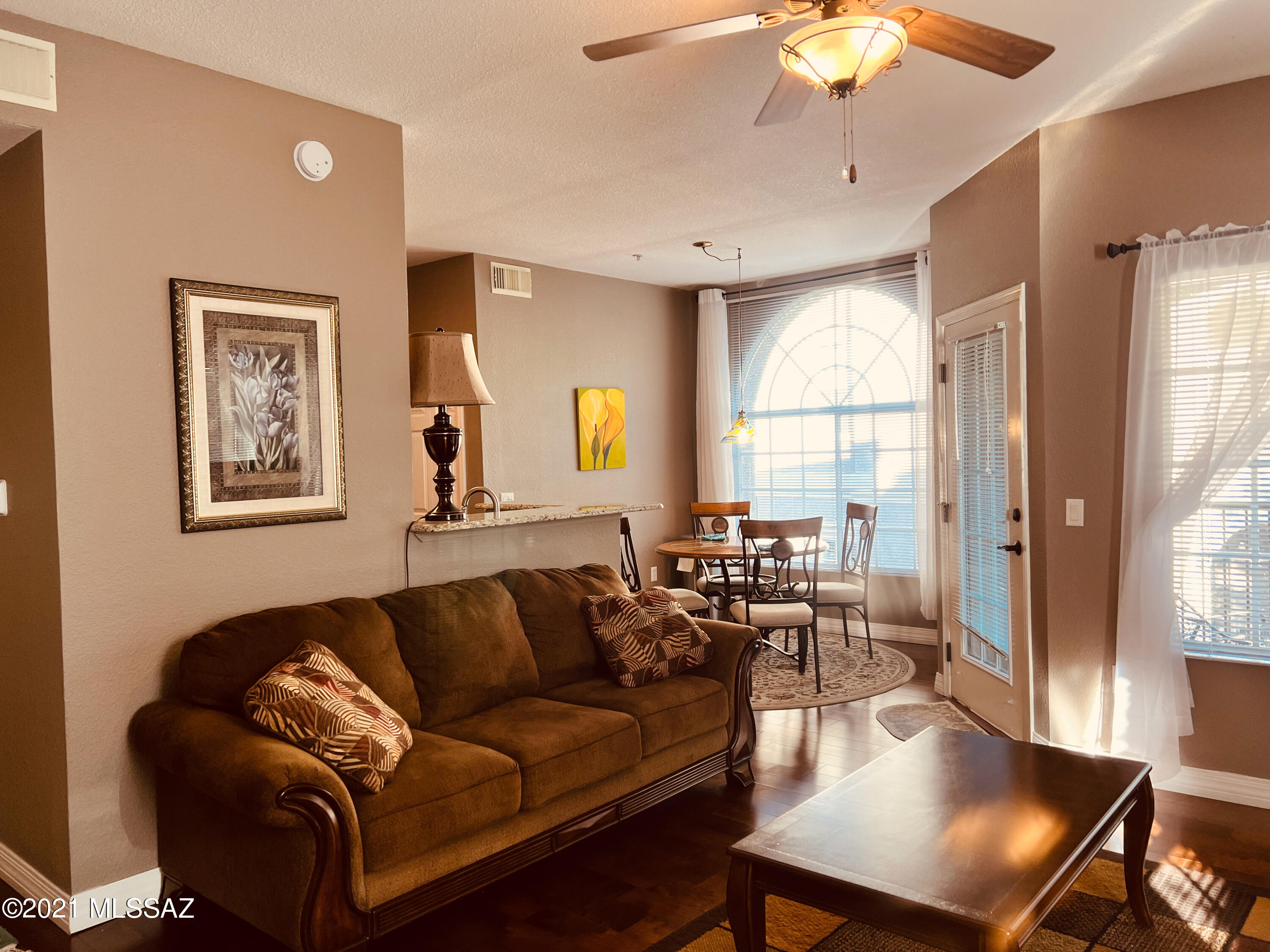 1500 E Pusch Wilderness Drive Unit: 14204