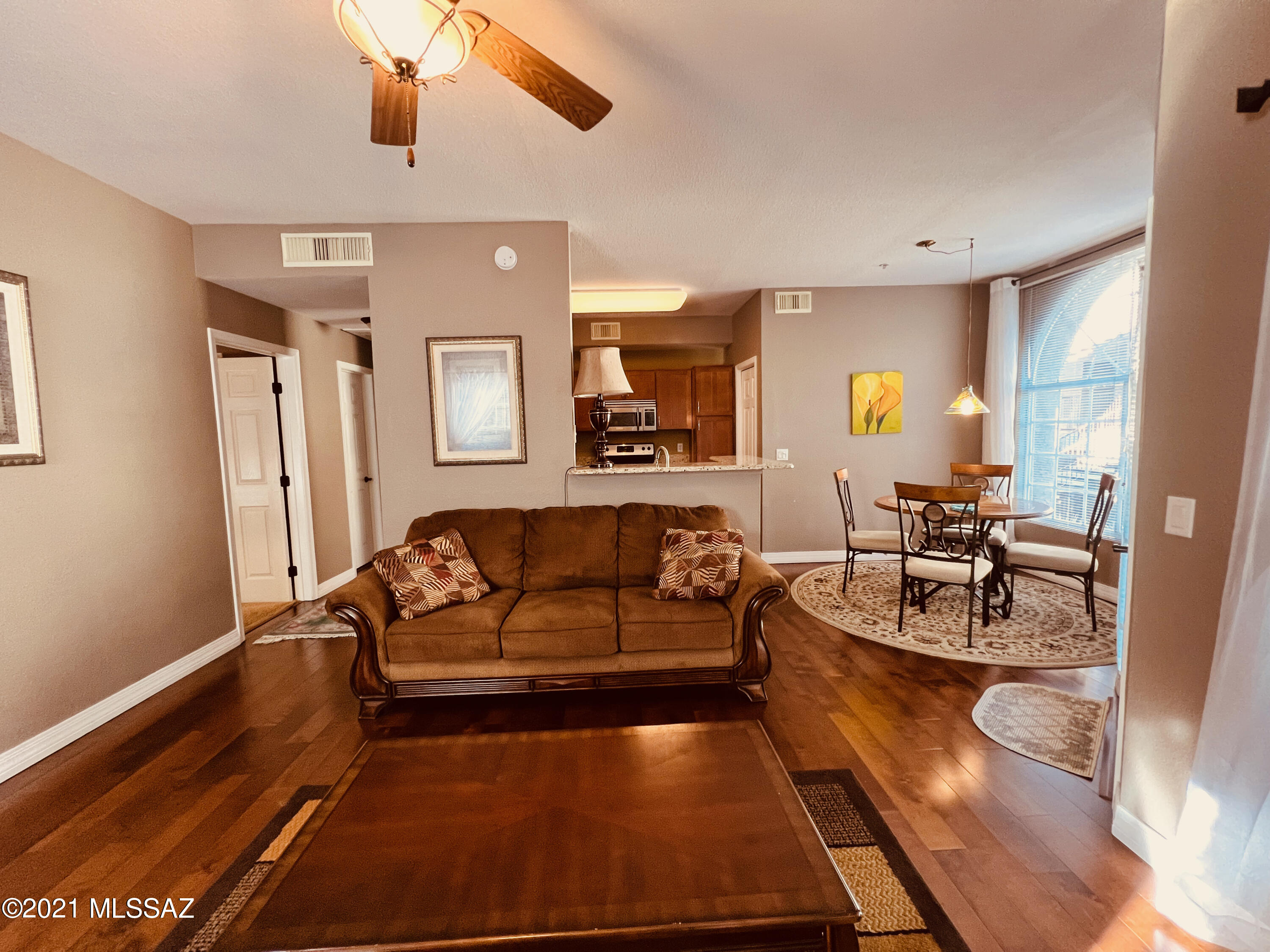 1500 E Pusch Wilderness Drive Unit: 14204