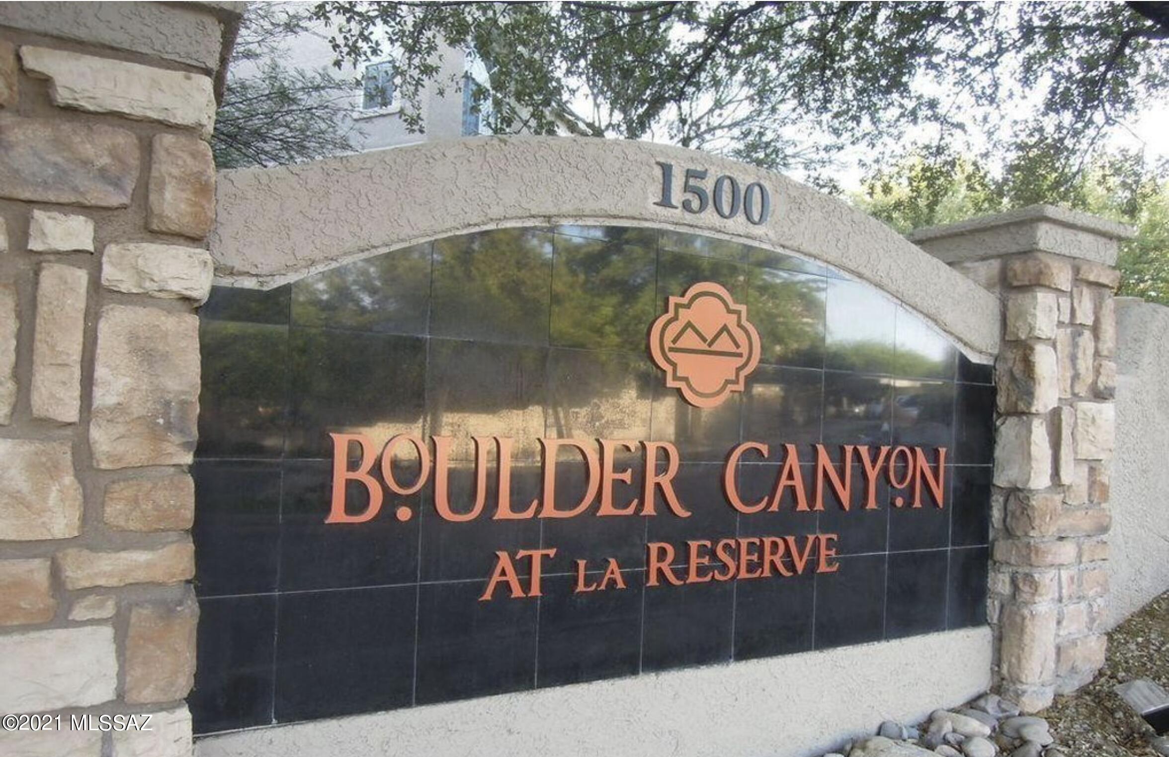 1500 E Pusch Wilderness Drive Unit: 14204