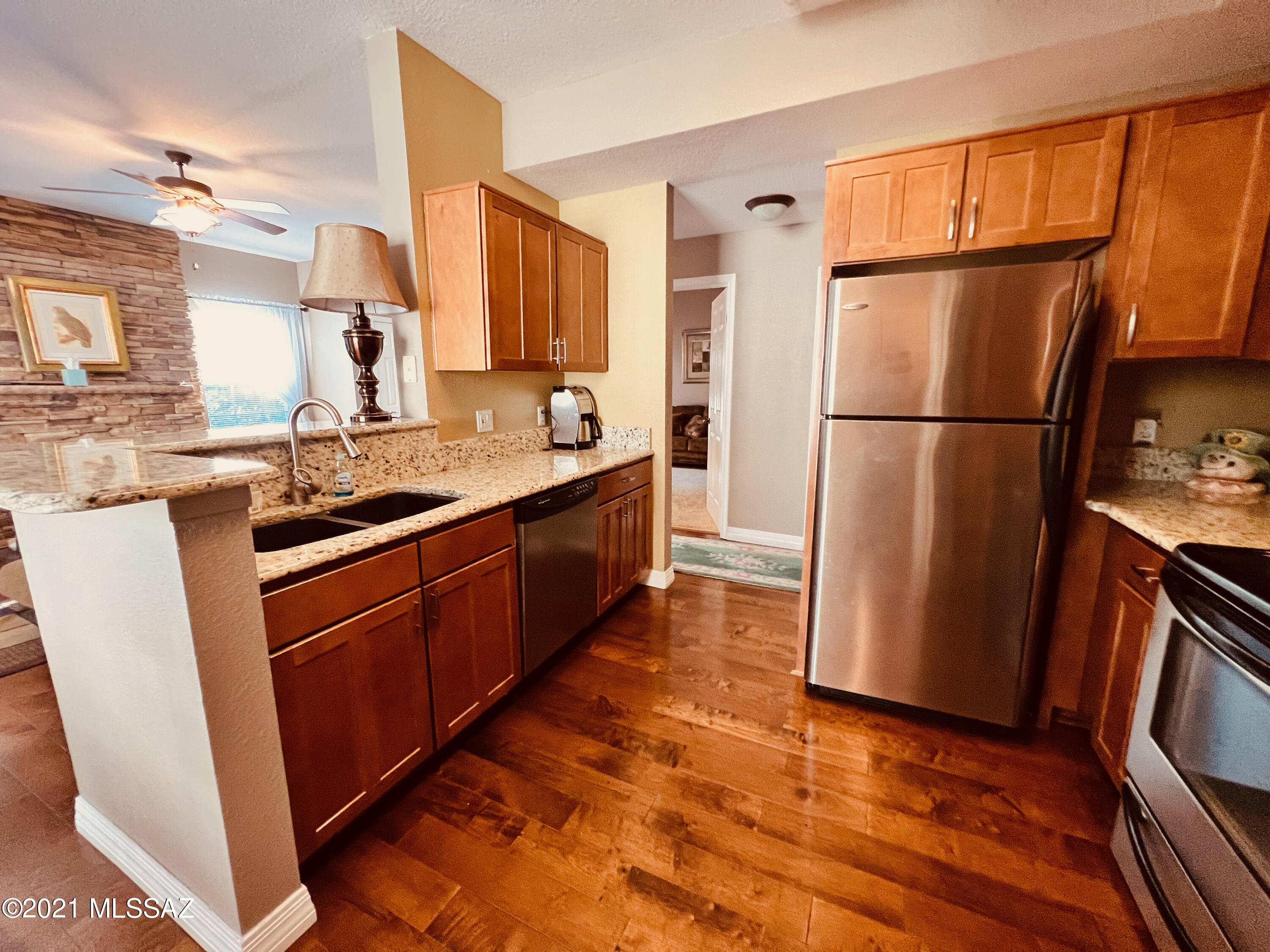 1500 E Pusch Wilderness Drive Unit: 14204