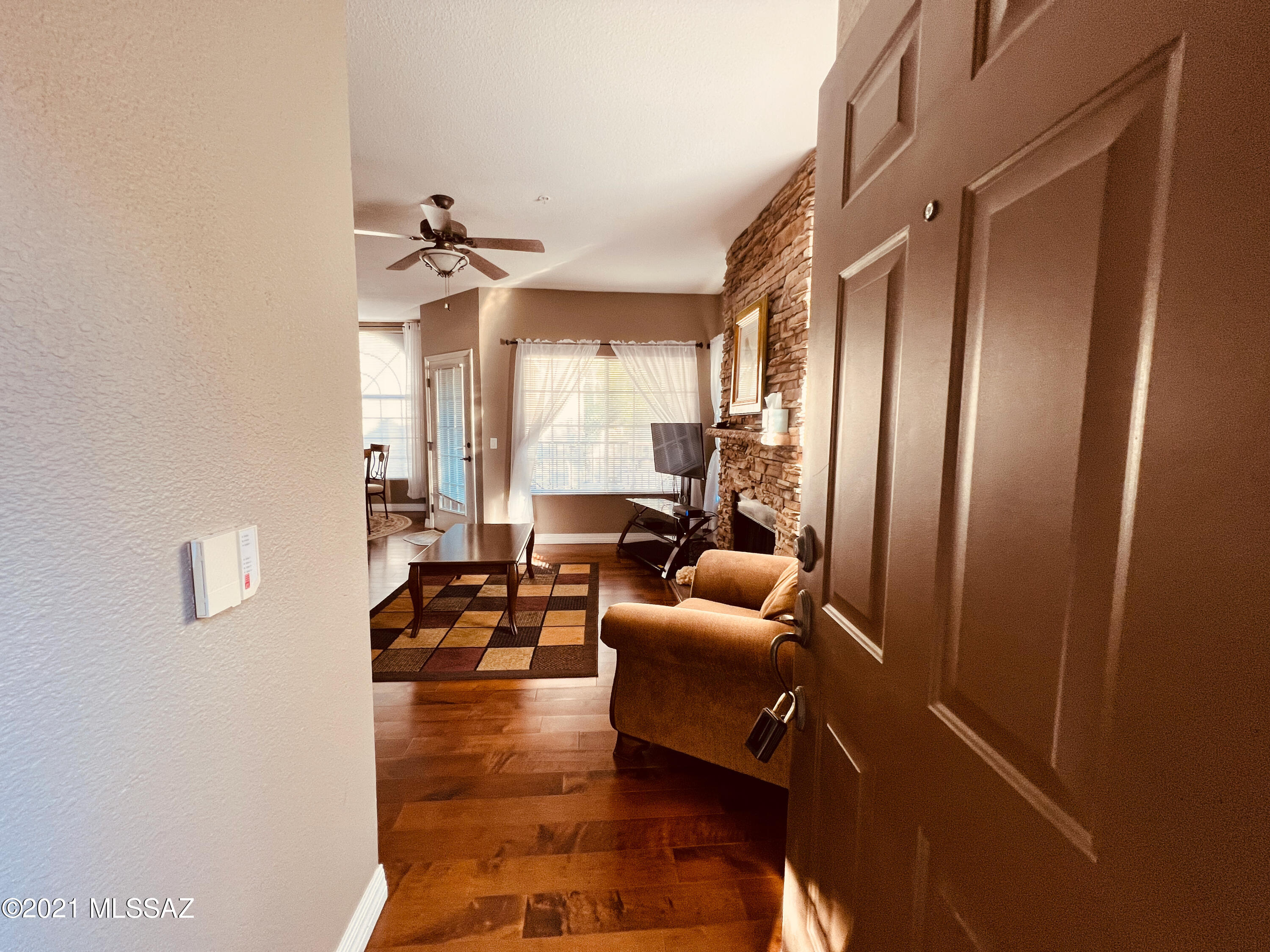 1500 E Pusch Wilderness Drive Unit: 14204