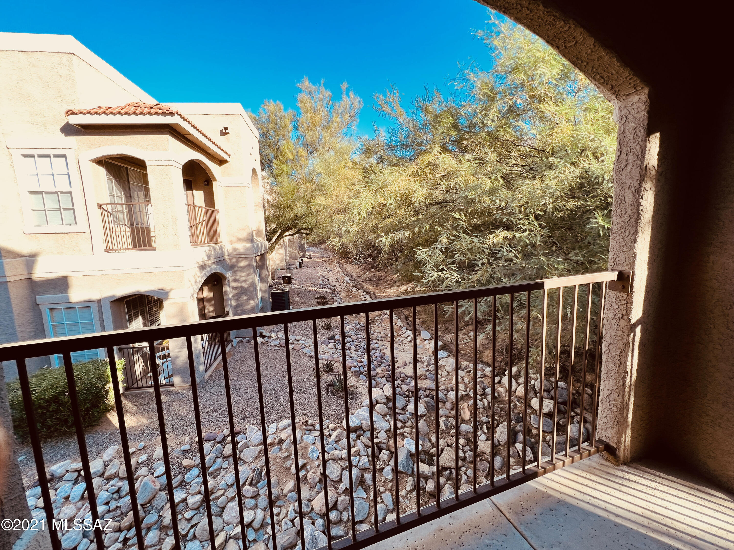 1500 E Pusch Wilderness Drive Unit: 14204