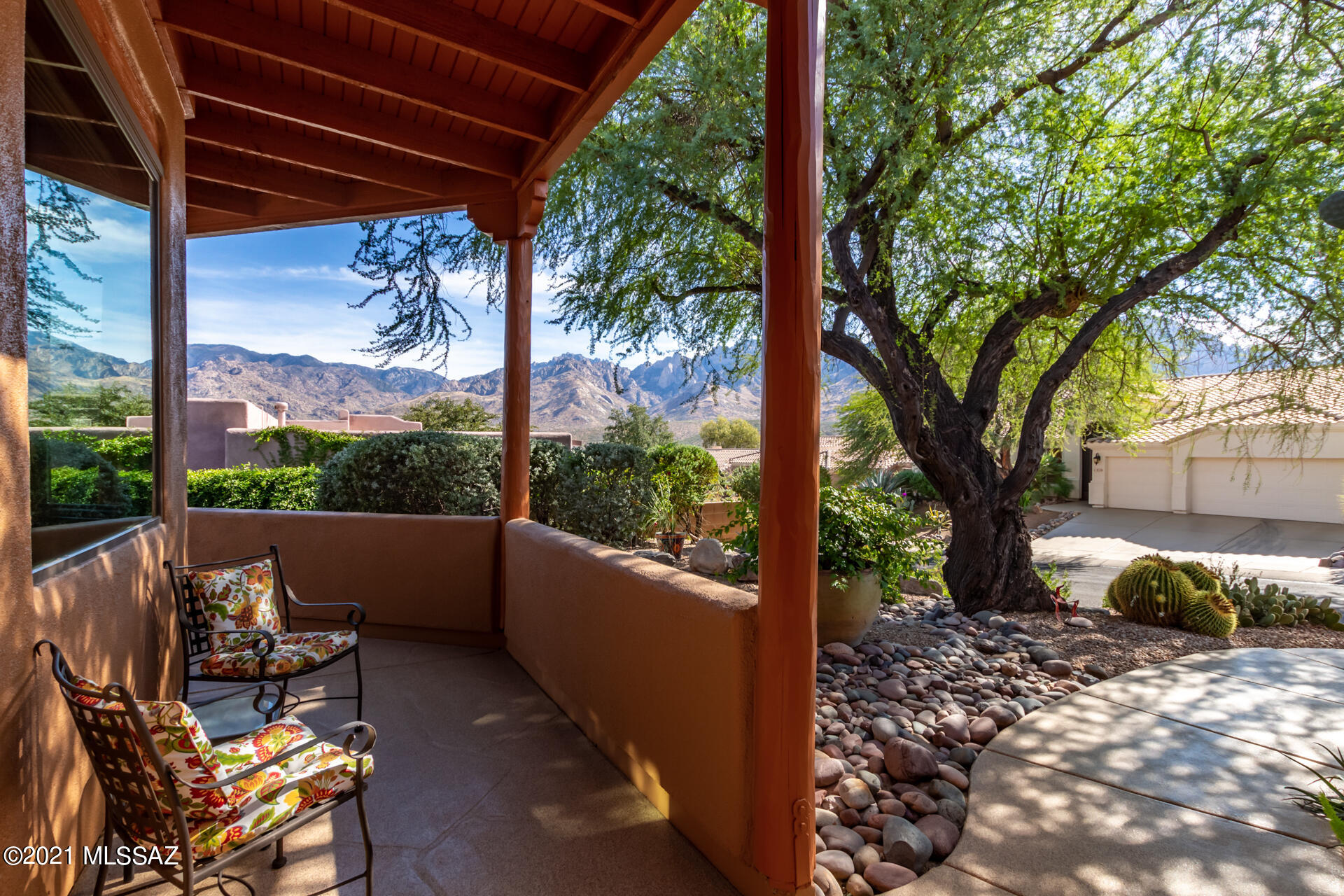 1815 E Starmist Place