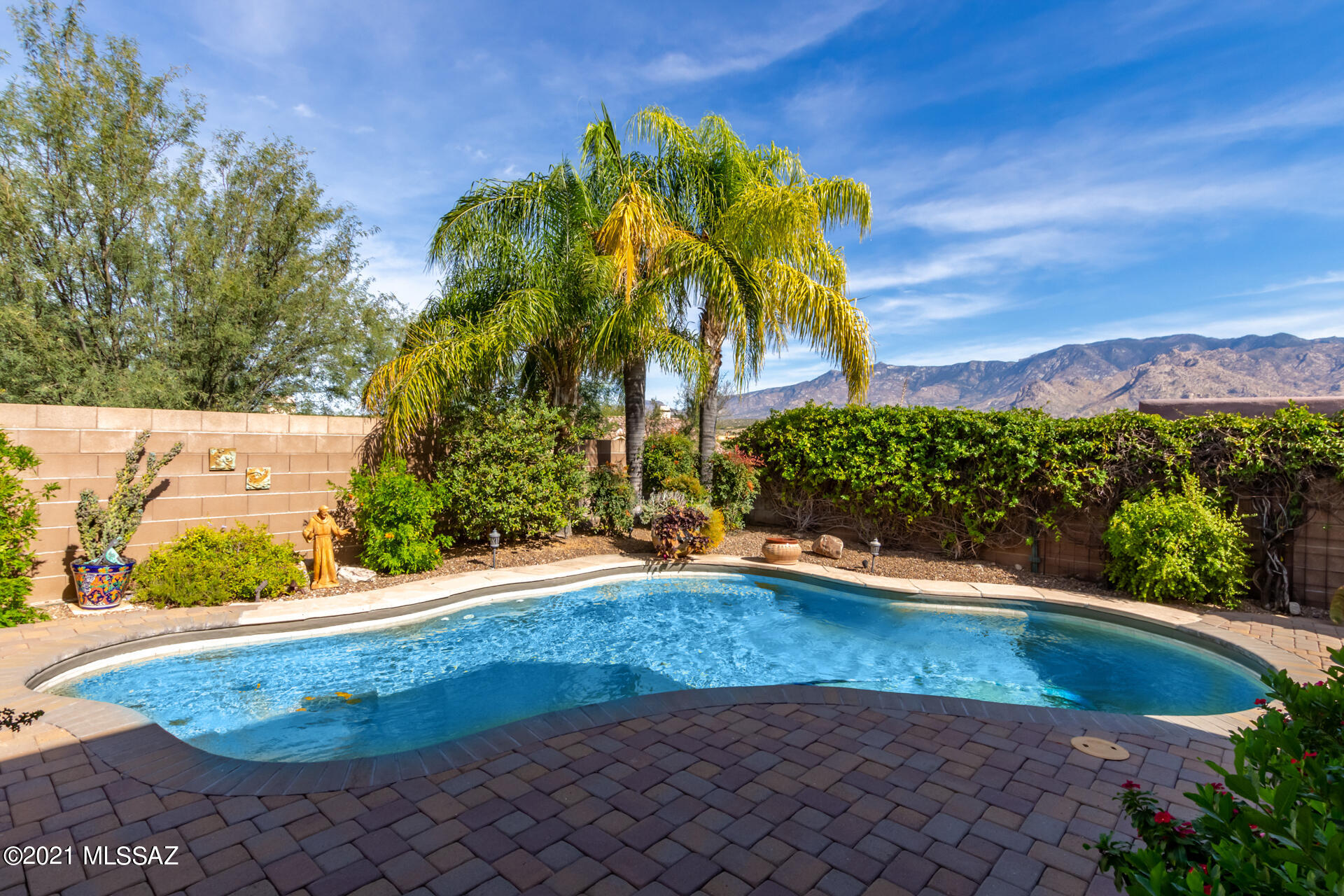 1815 E Starmist Place